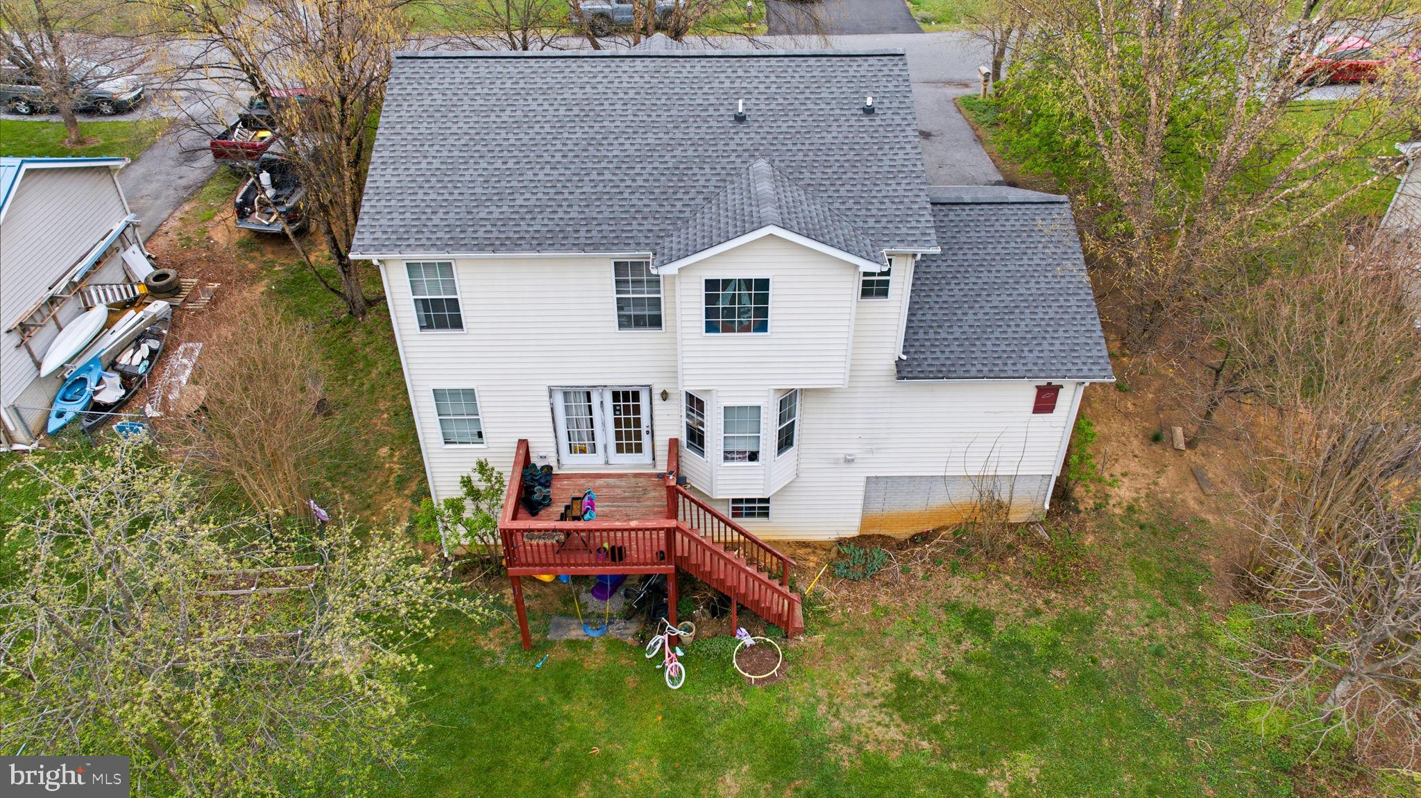 RIDGEFIELD - Residential