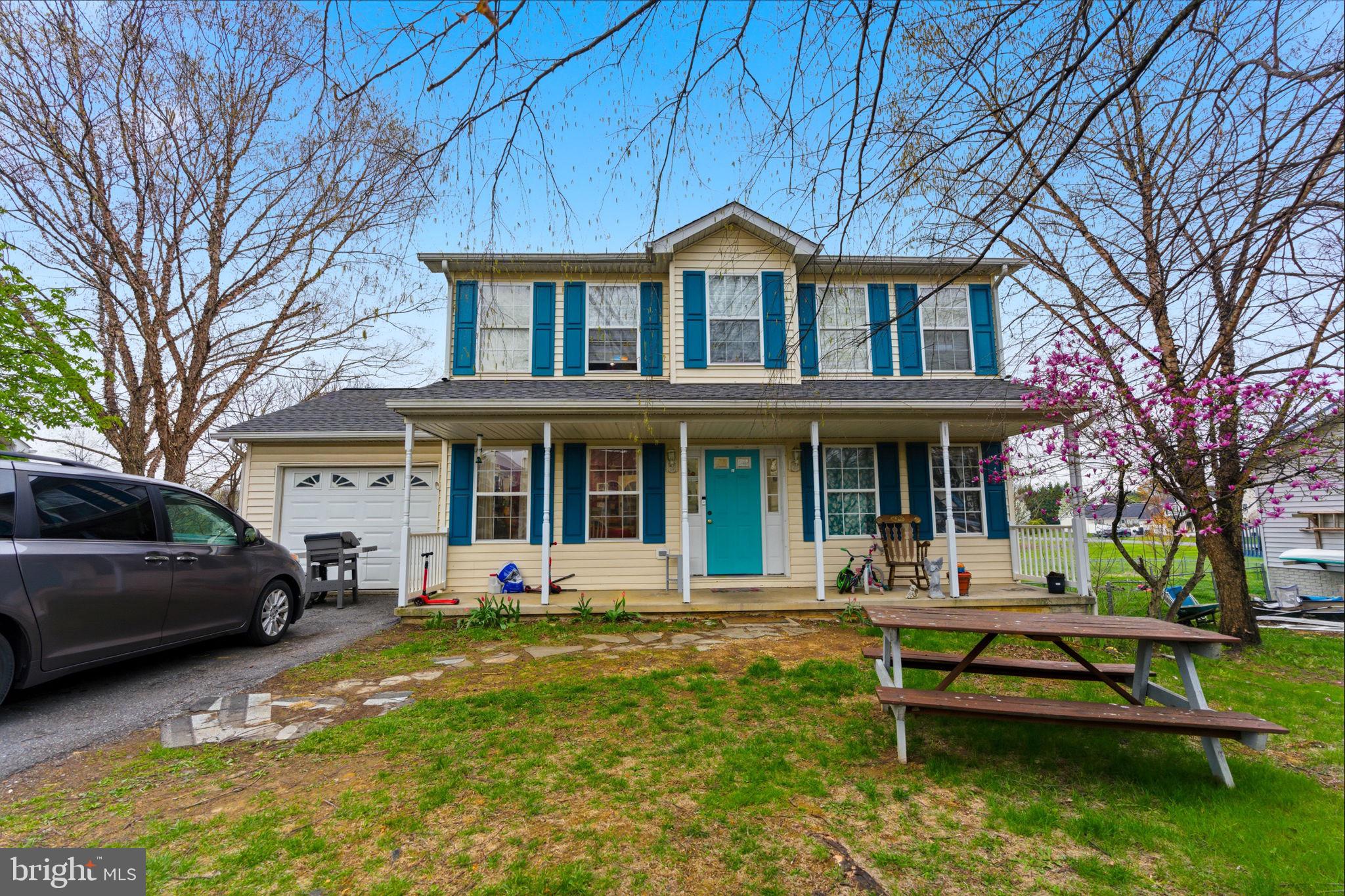 RIDGEFIELD - Residential
