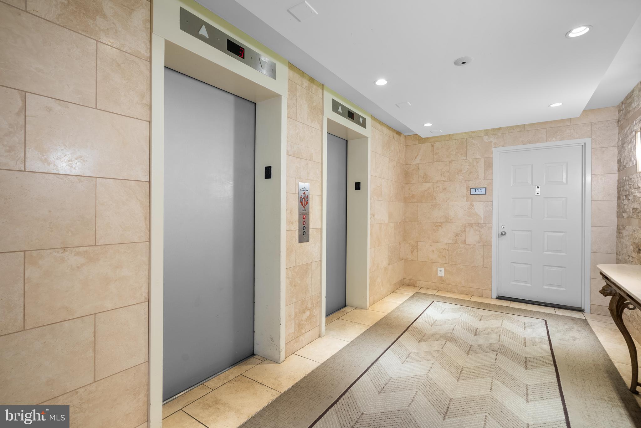 ROTONDA - Residential