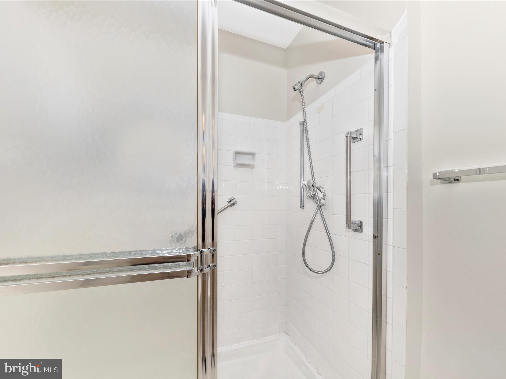LEISURE WORLD - Residential