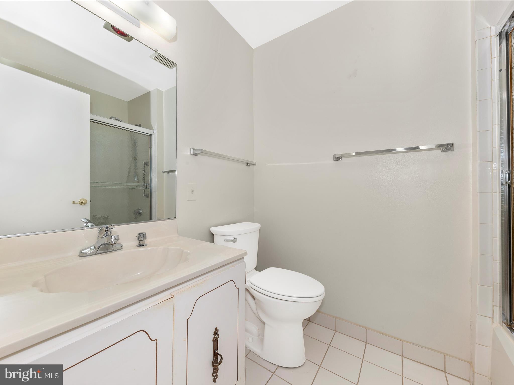 LEISURE WORLD - Residential