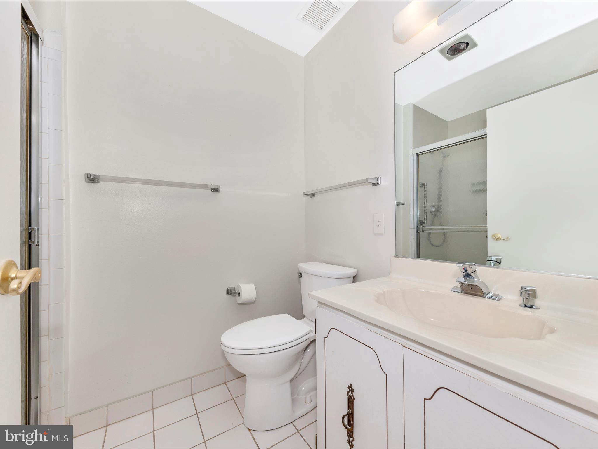 LEISURE WORLD - Residential
