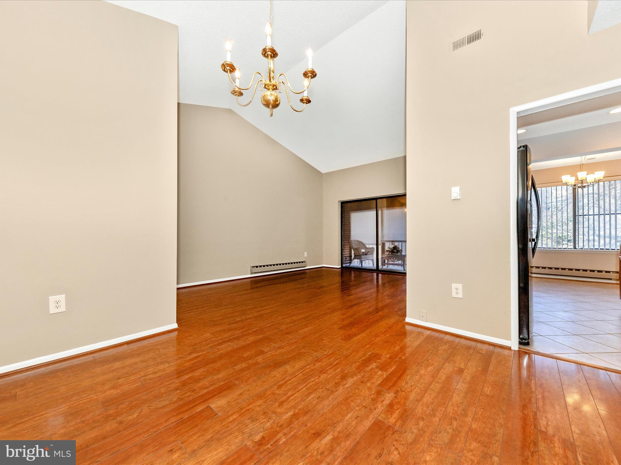 LEISURE WORLD - Residential