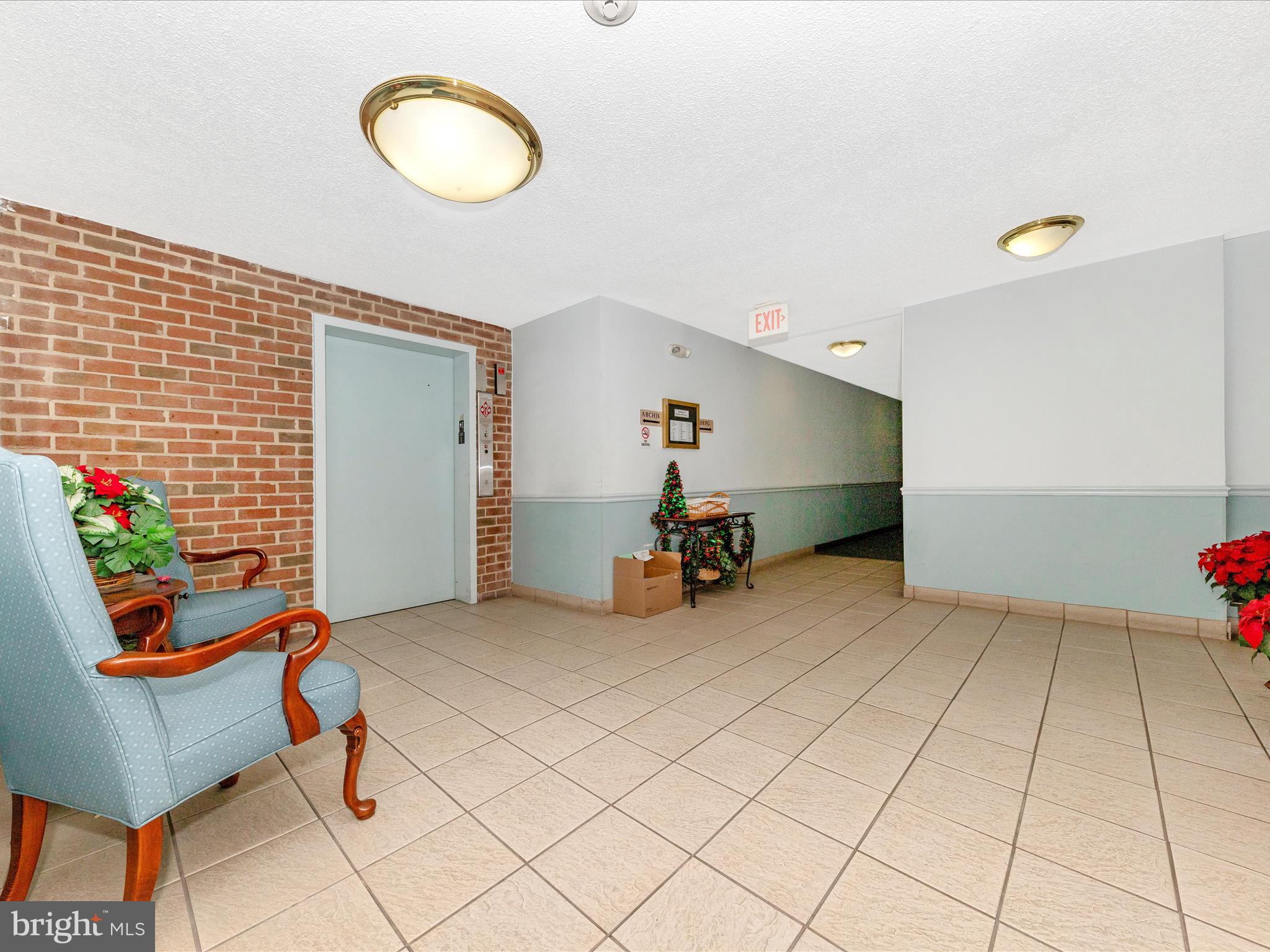 LEISURE WORLD - Residential
