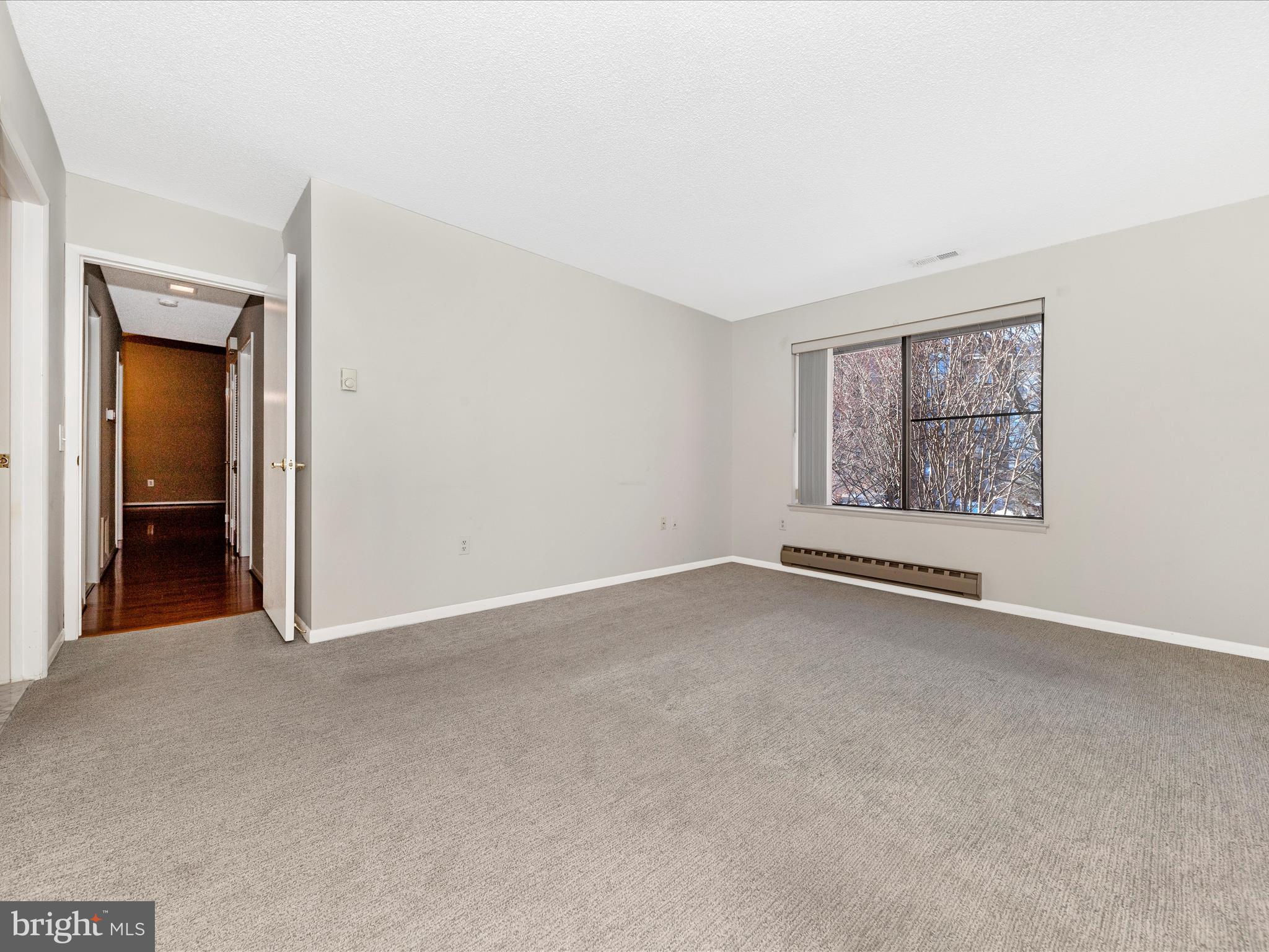 LEISURE WORLD - Residential