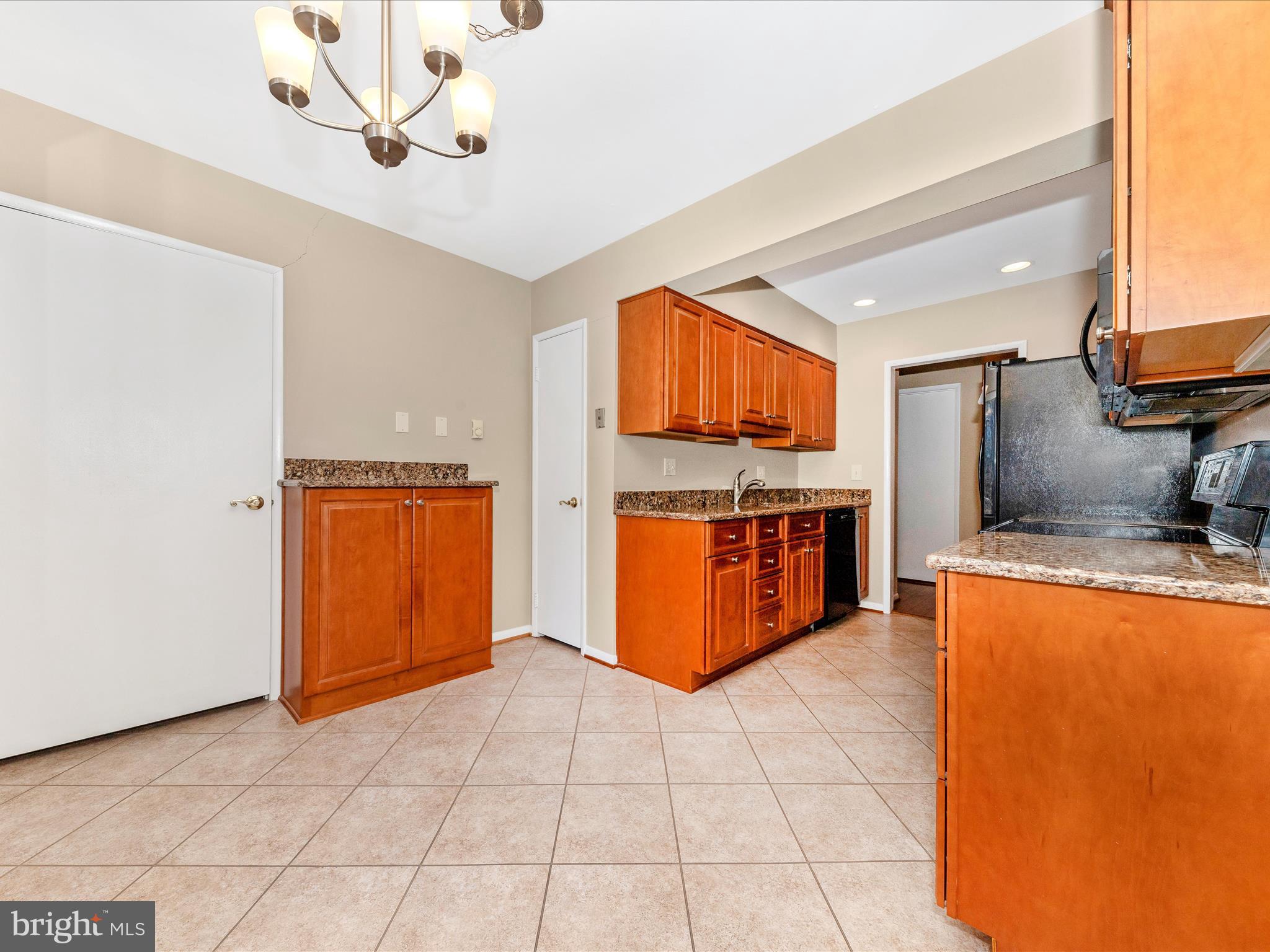 LEISURE WORLD - Residential