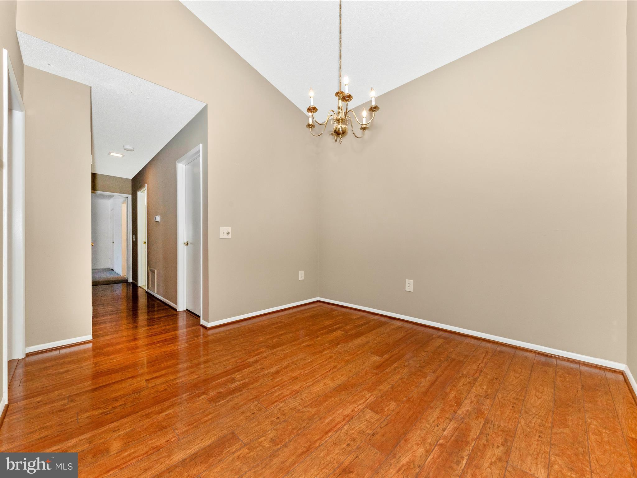 LEISURE WORLD - Residential