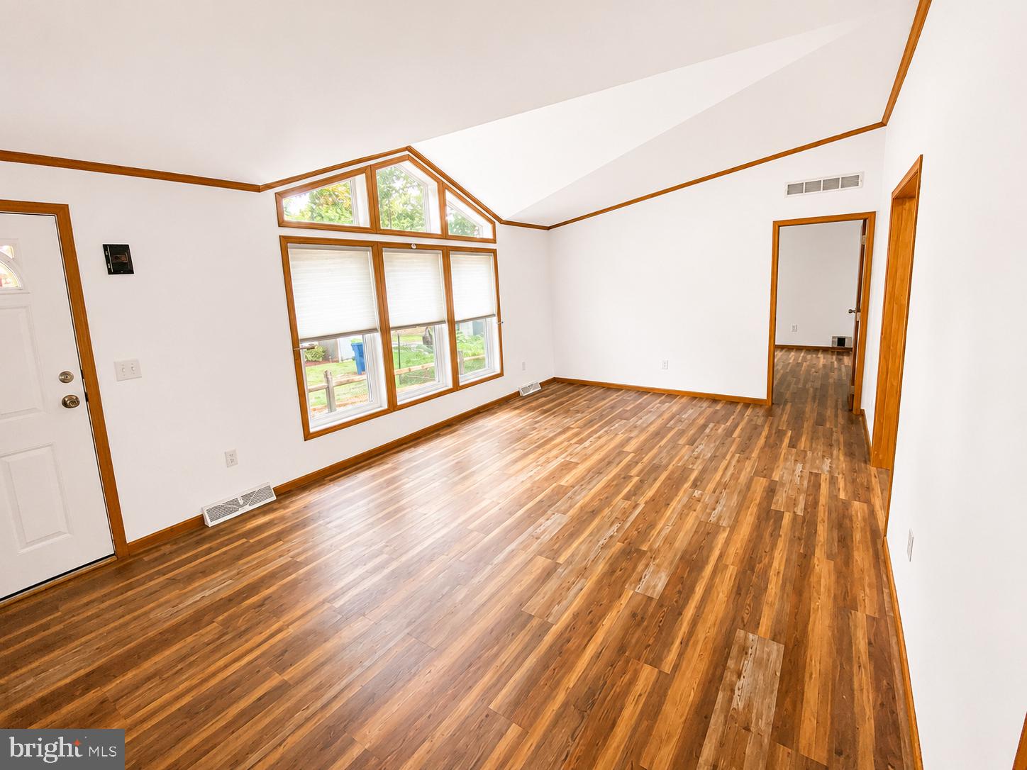 POTNETS LAKESIDE - Residential