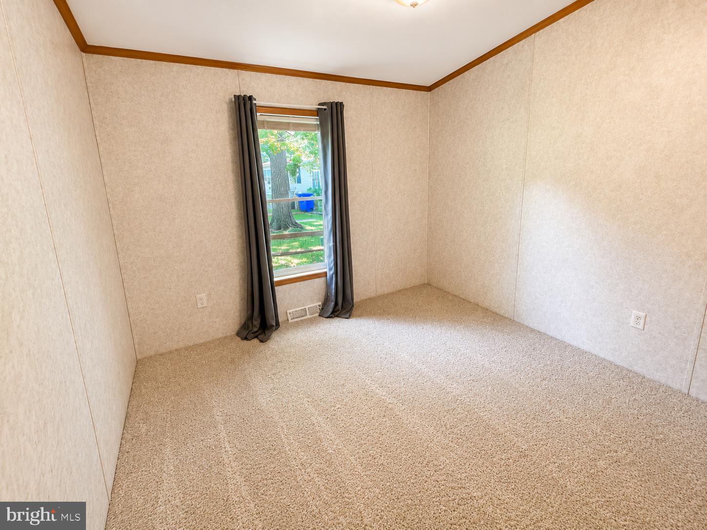 POTNETS LAKESIDE - Residential