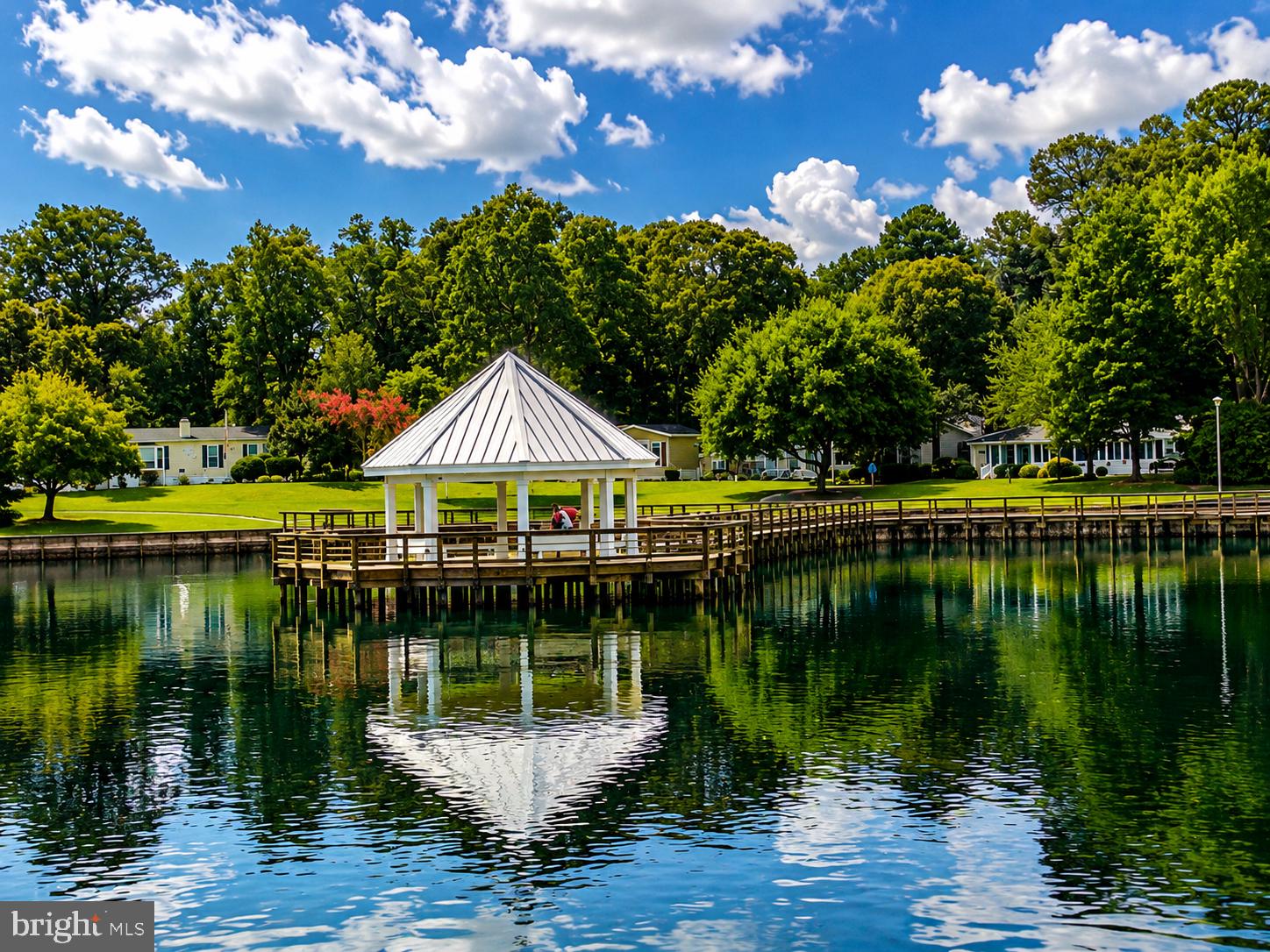 POTNETS LAKESIDE - Residential