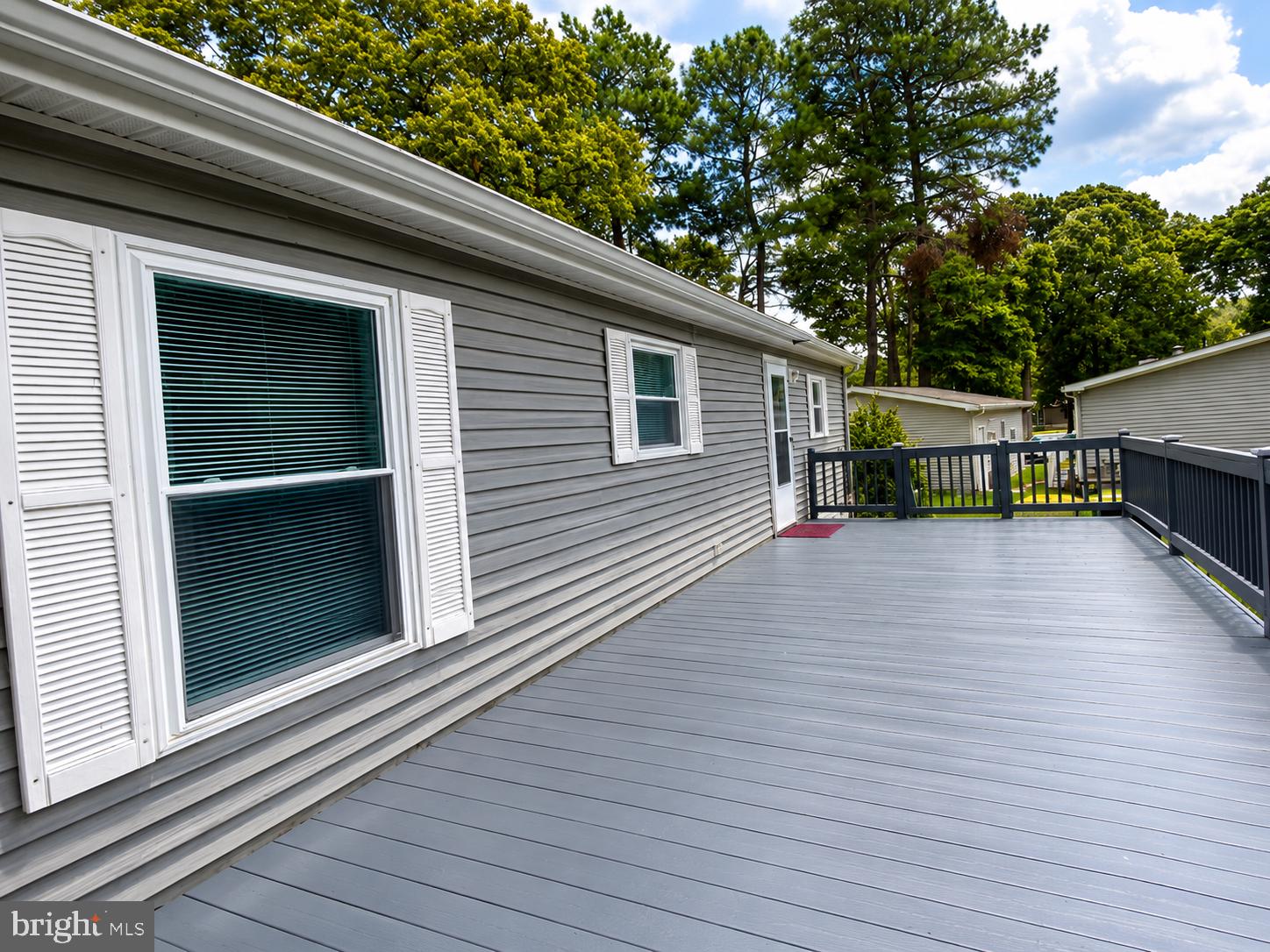 POTNETS LAKESIDE - Residential