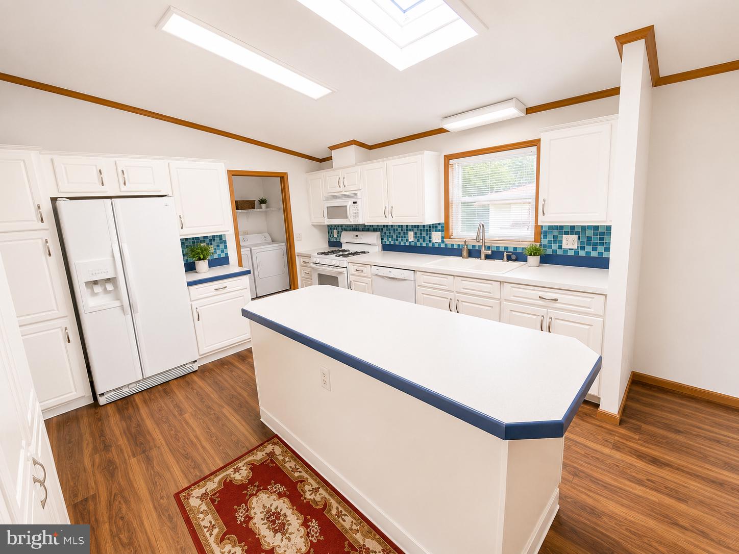 POTNETS LAKESIDE - Residential