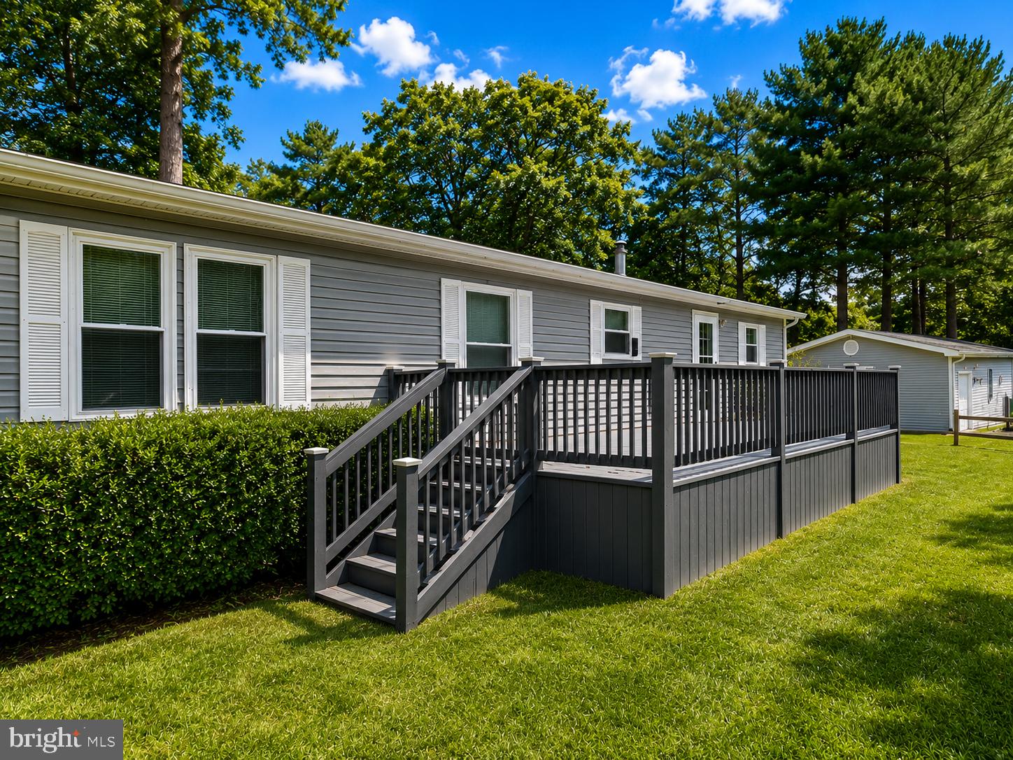 POTNETS LAKESIDE - Residential