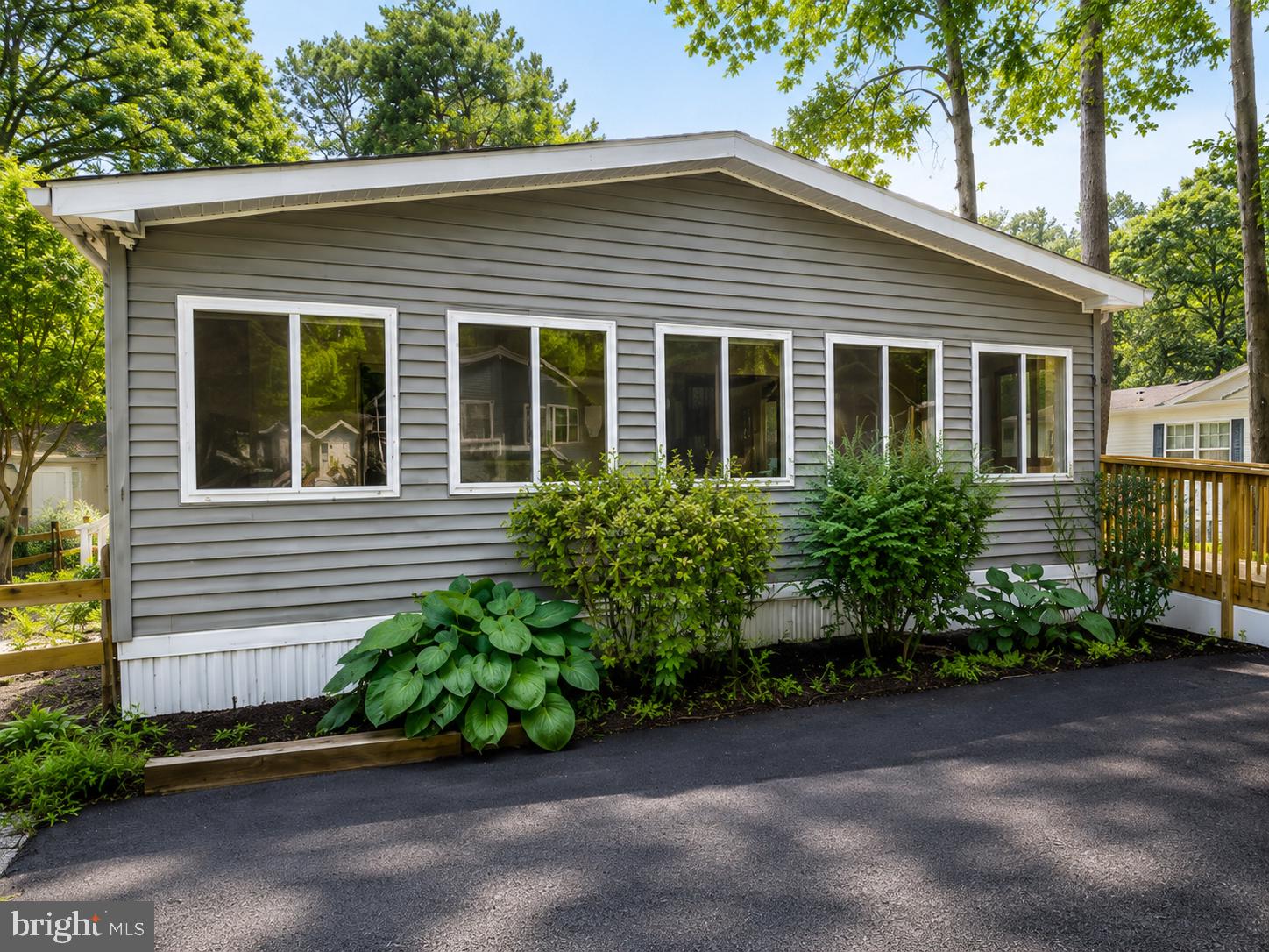 POTNETS LAKESIDE - Residential