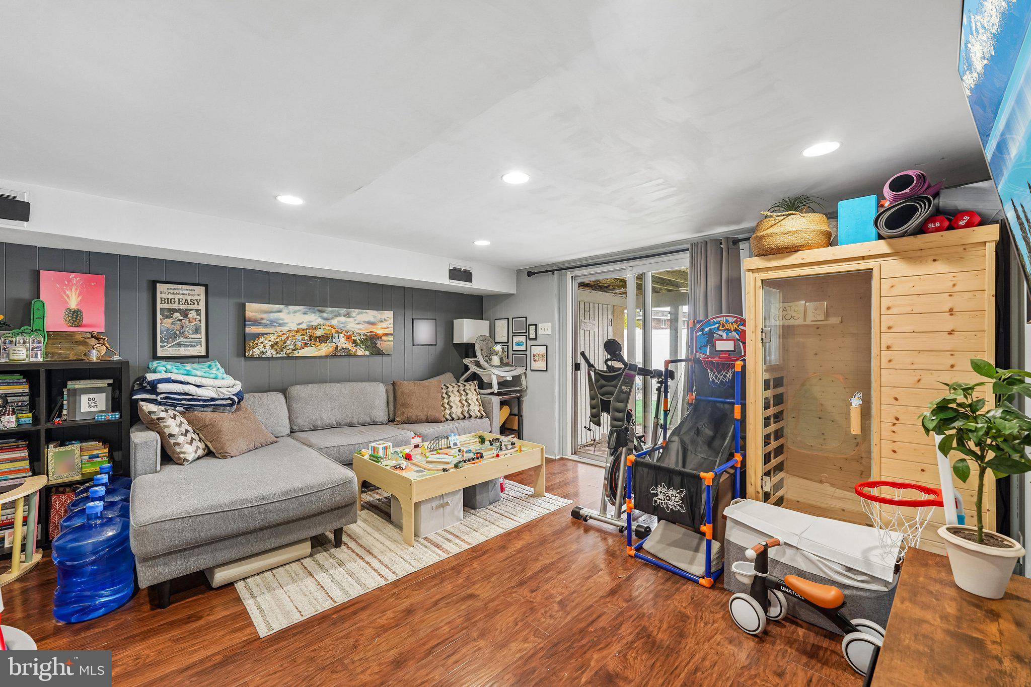 ROBERTS PARK - Residential