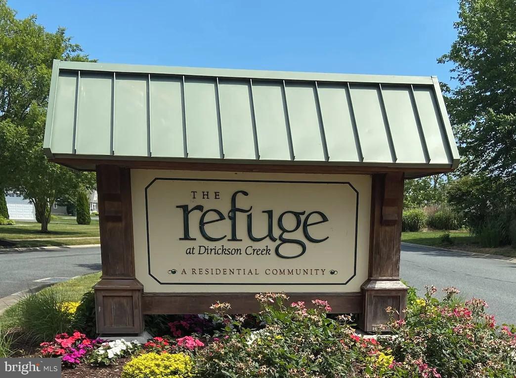 REFUGE AT DIRICKSON CREEK - Residential
