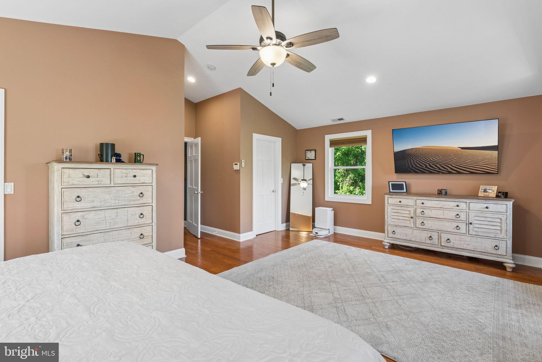 BOWLEYS QUARTERS - Residential