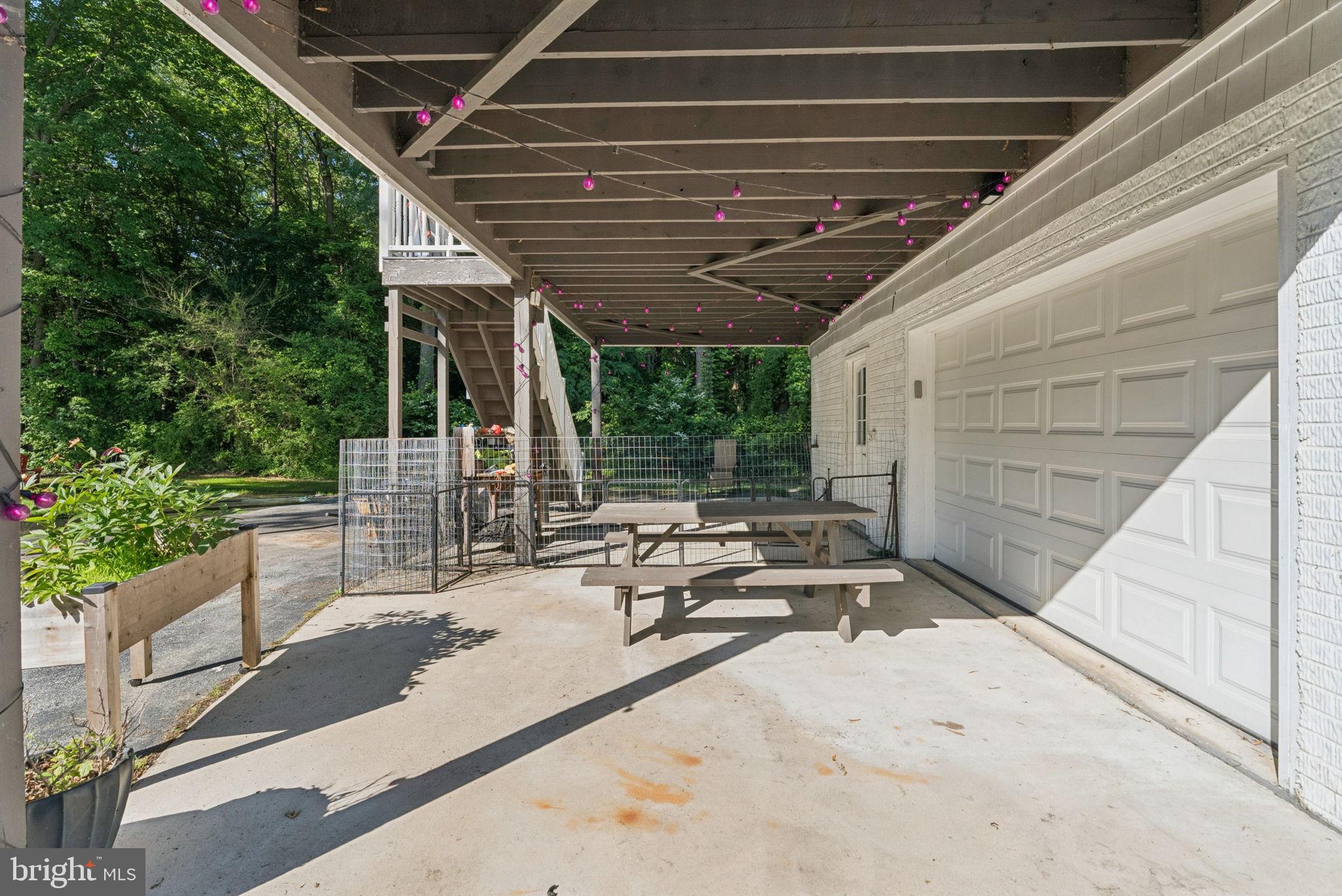 BOWLEYS QUARTERS - Residential