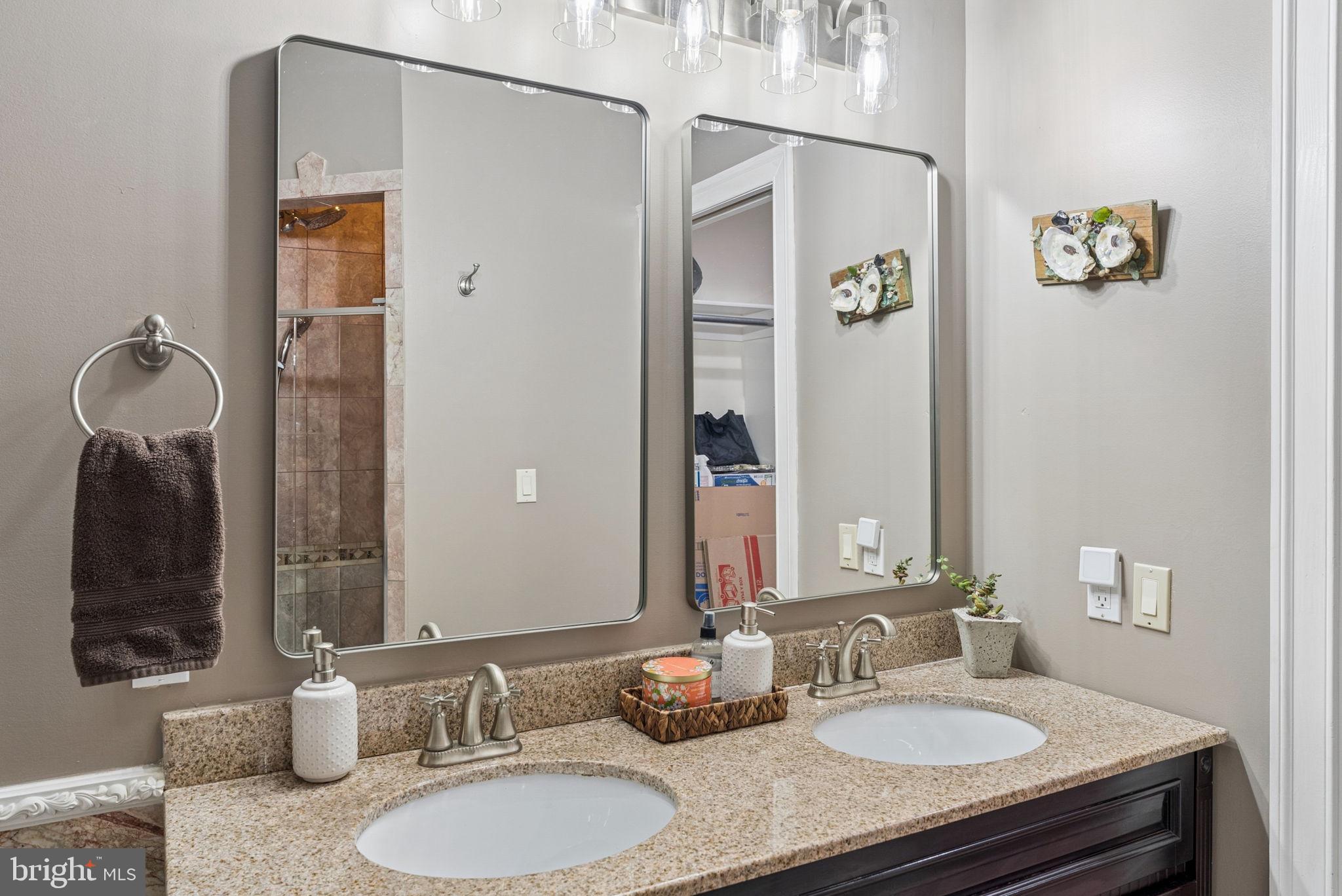 BOWLEYS QUARTERS - Residential