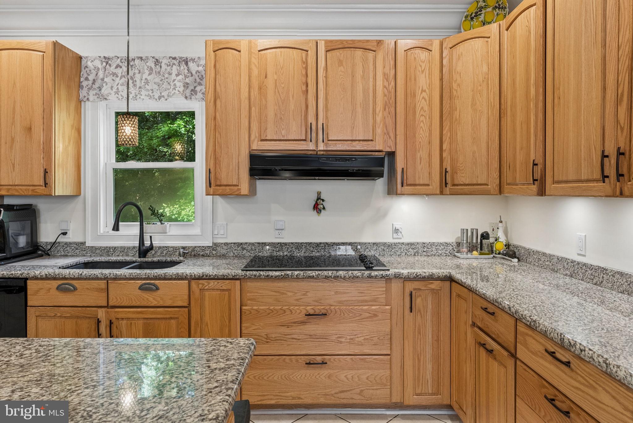 BOWLEYS QUARTERS - Residential