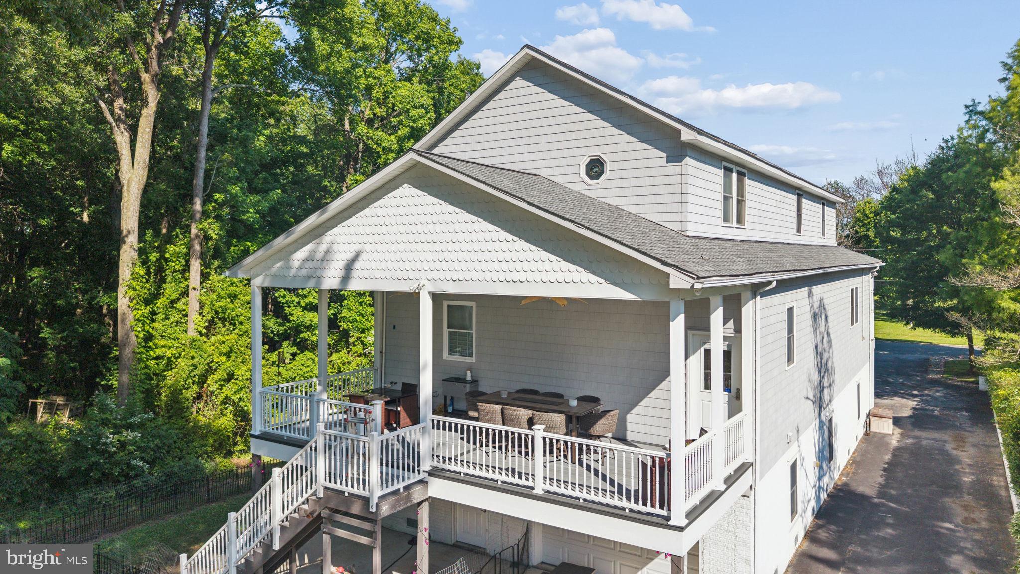 BOWLEYS QUARTERS - Residential