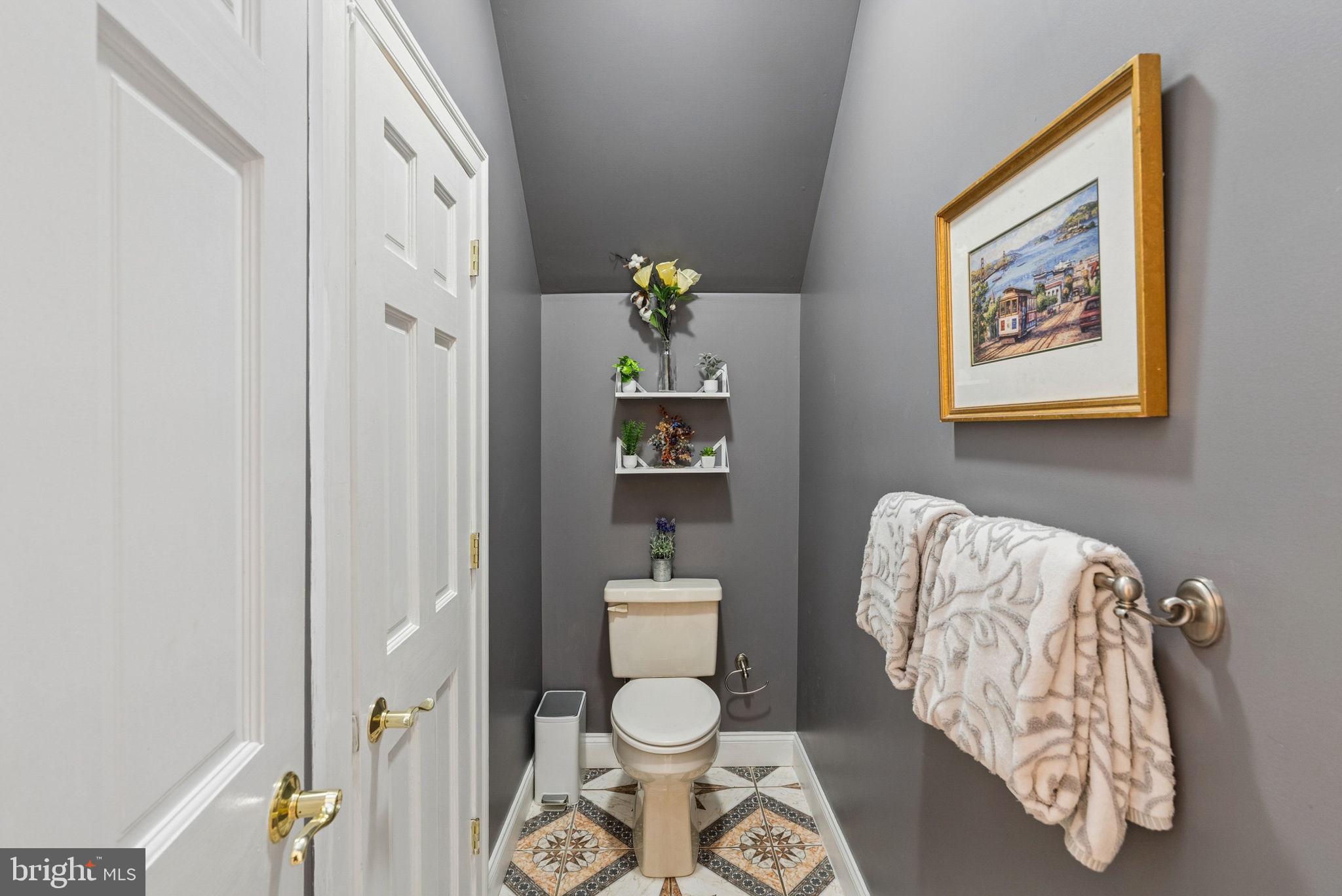 BOWLEYS QUARTERS - Residential