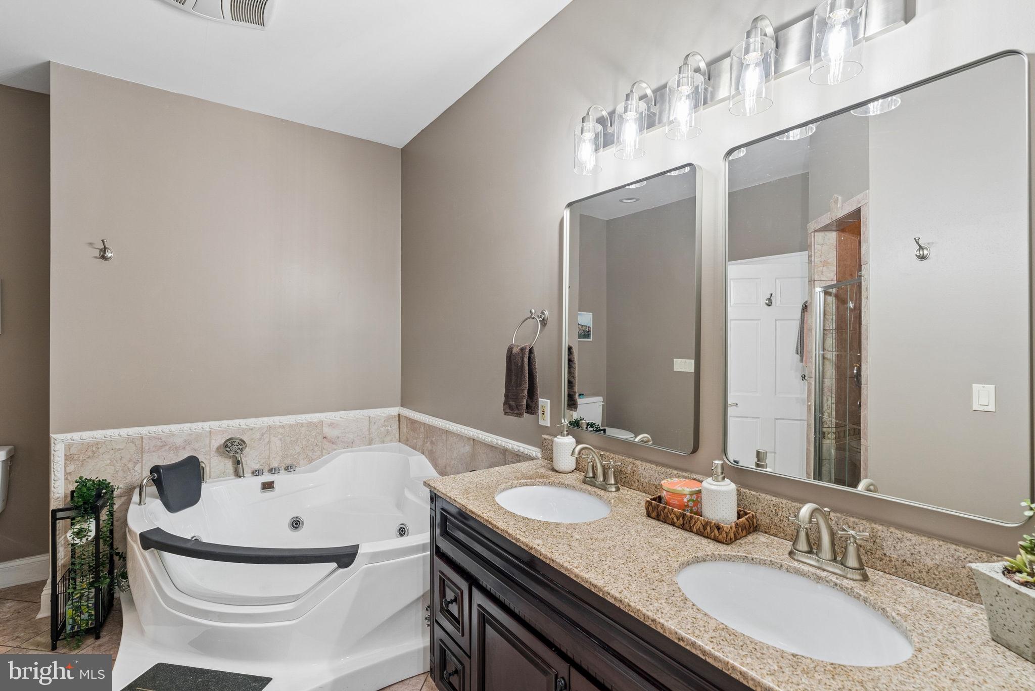 BOWLEYS QUARTERS - Residential