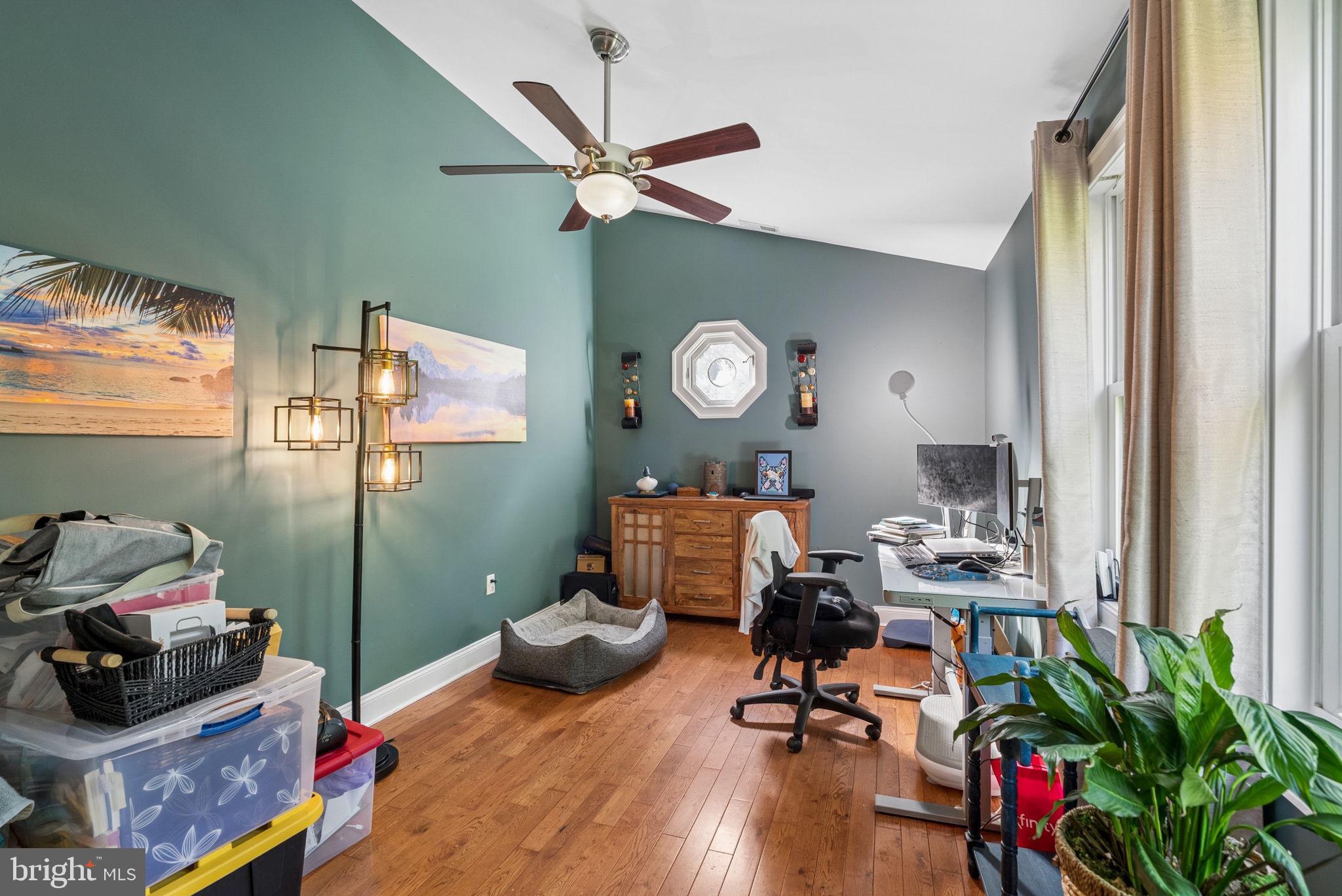 BOWLEYS QUARTERS - Residential