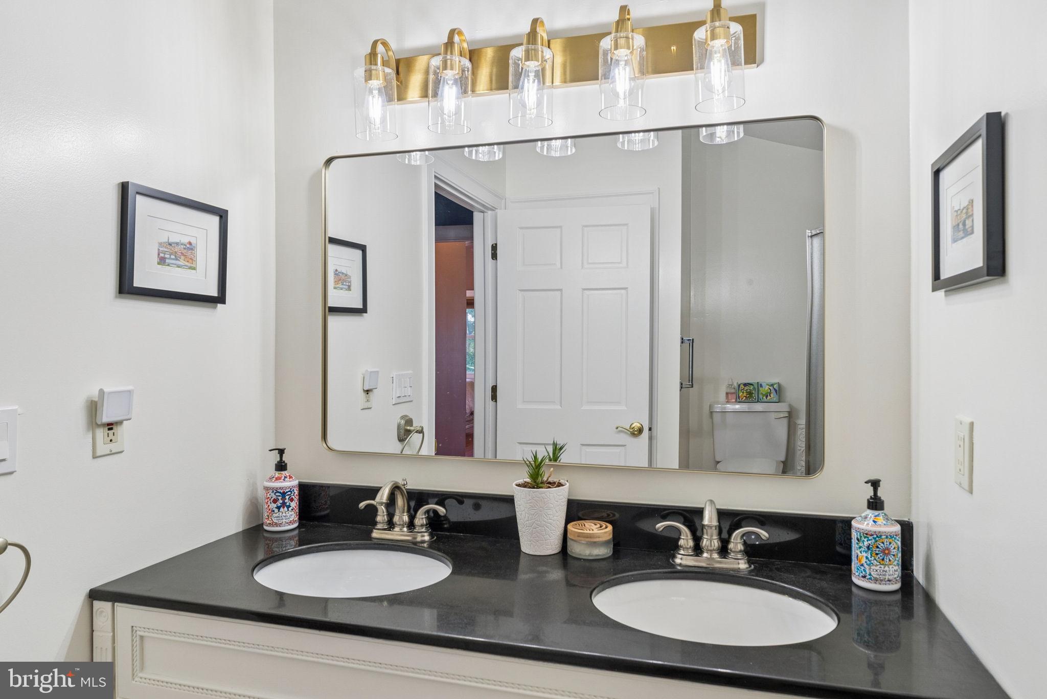 BOWLEYS QUARTERS - Residential