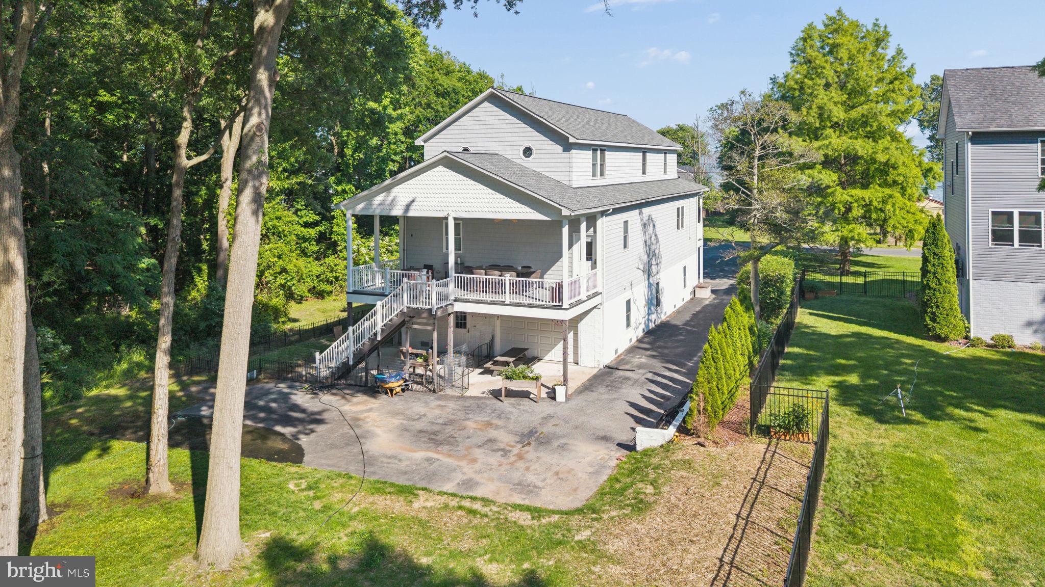 BOWLEYS QUARTERS - Residential