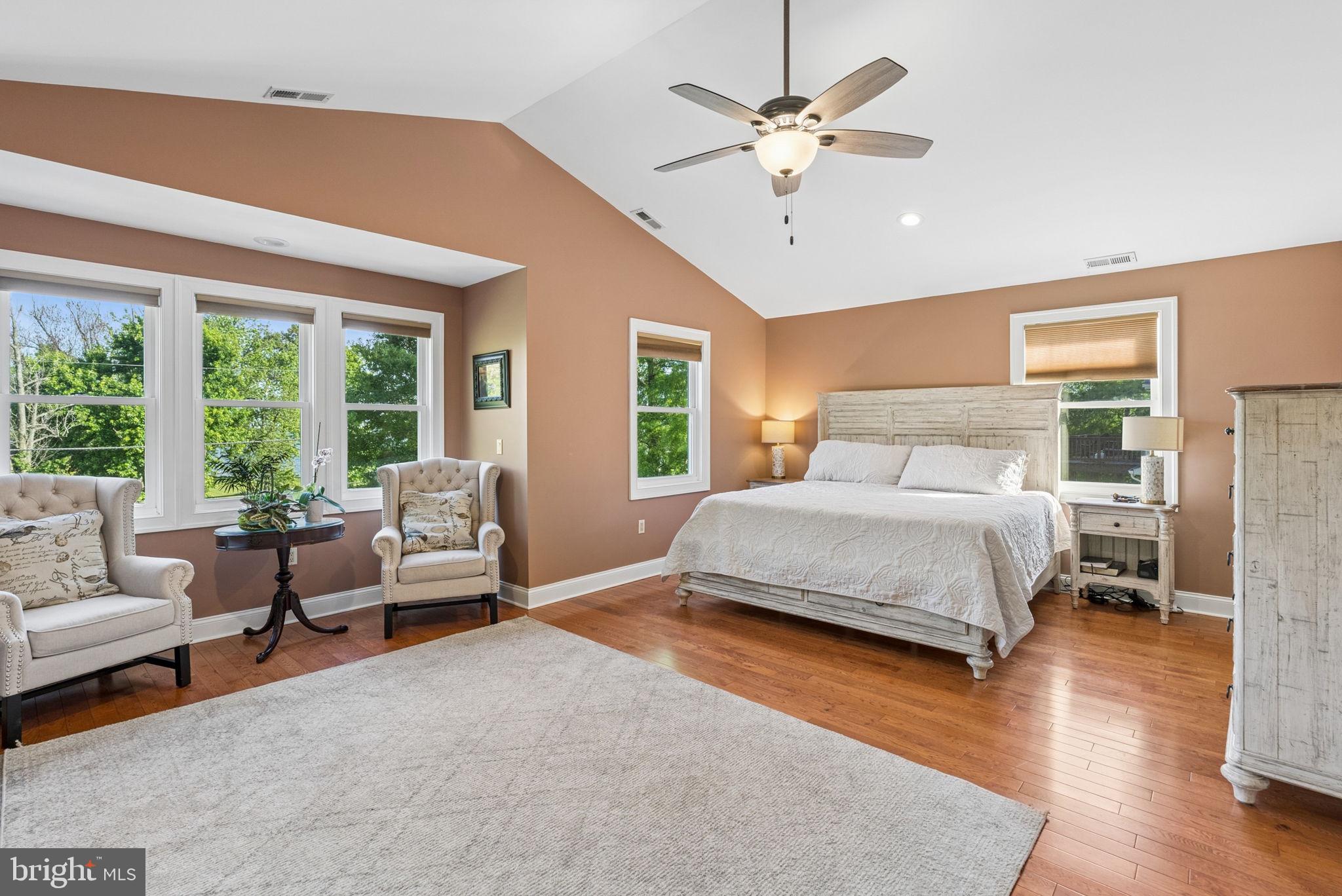 BOWLEYS QUARTERS - Residential