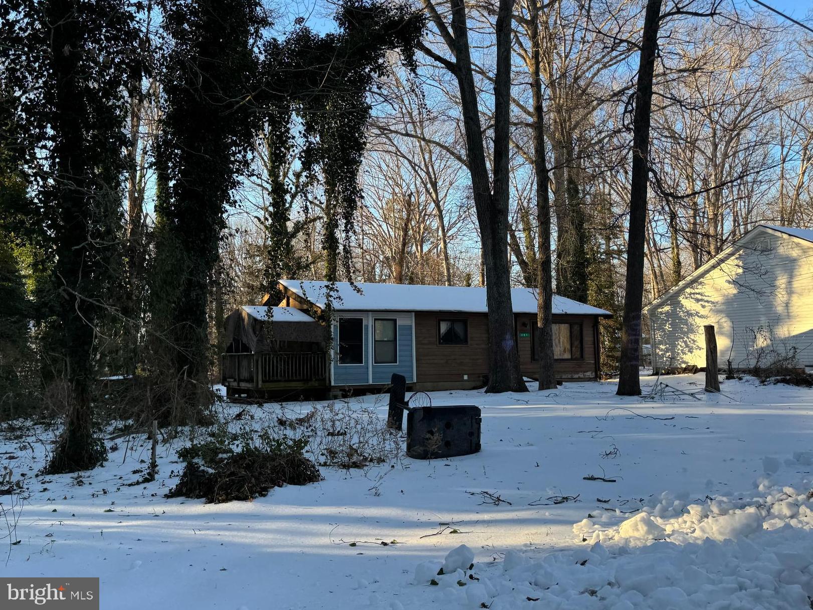 Great opportunity for an investor or handy home owner to buy below market value. House needs work, but opportunities are endless. Seller has never occupied the property, accuracy in this listing is not guaranteed. Sold strictly AS IS. Buyer and buyer agent must do their own due diligence before submitting an offer. Cash or hard money only. Buyer pays all transfer and record. Seller strongly prefers New World Title.