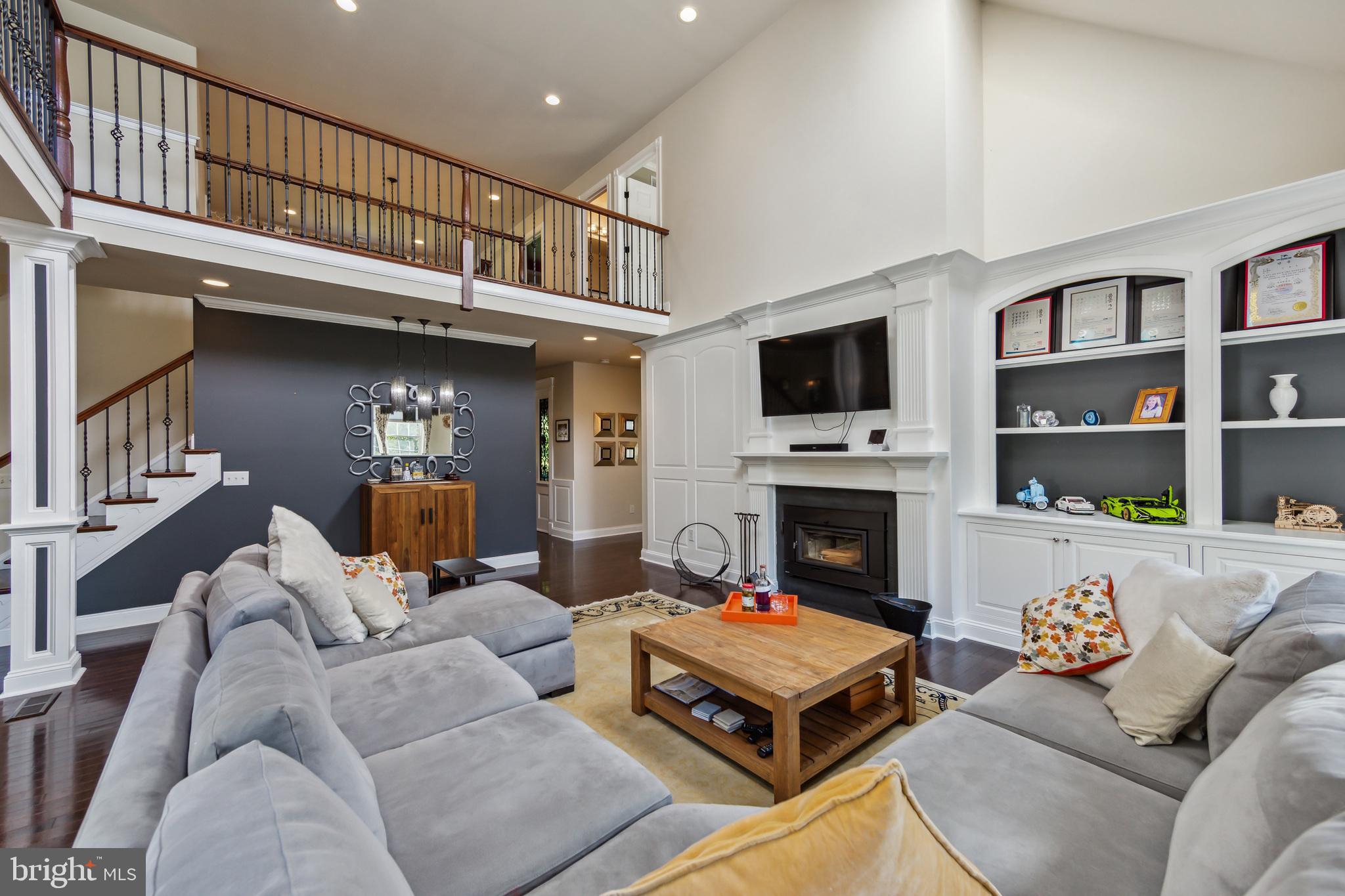 BASSETT HUNT - Residential