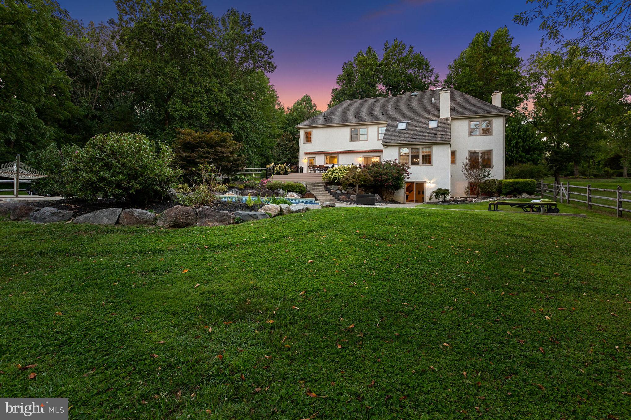 BASSETT HUNT - Residential