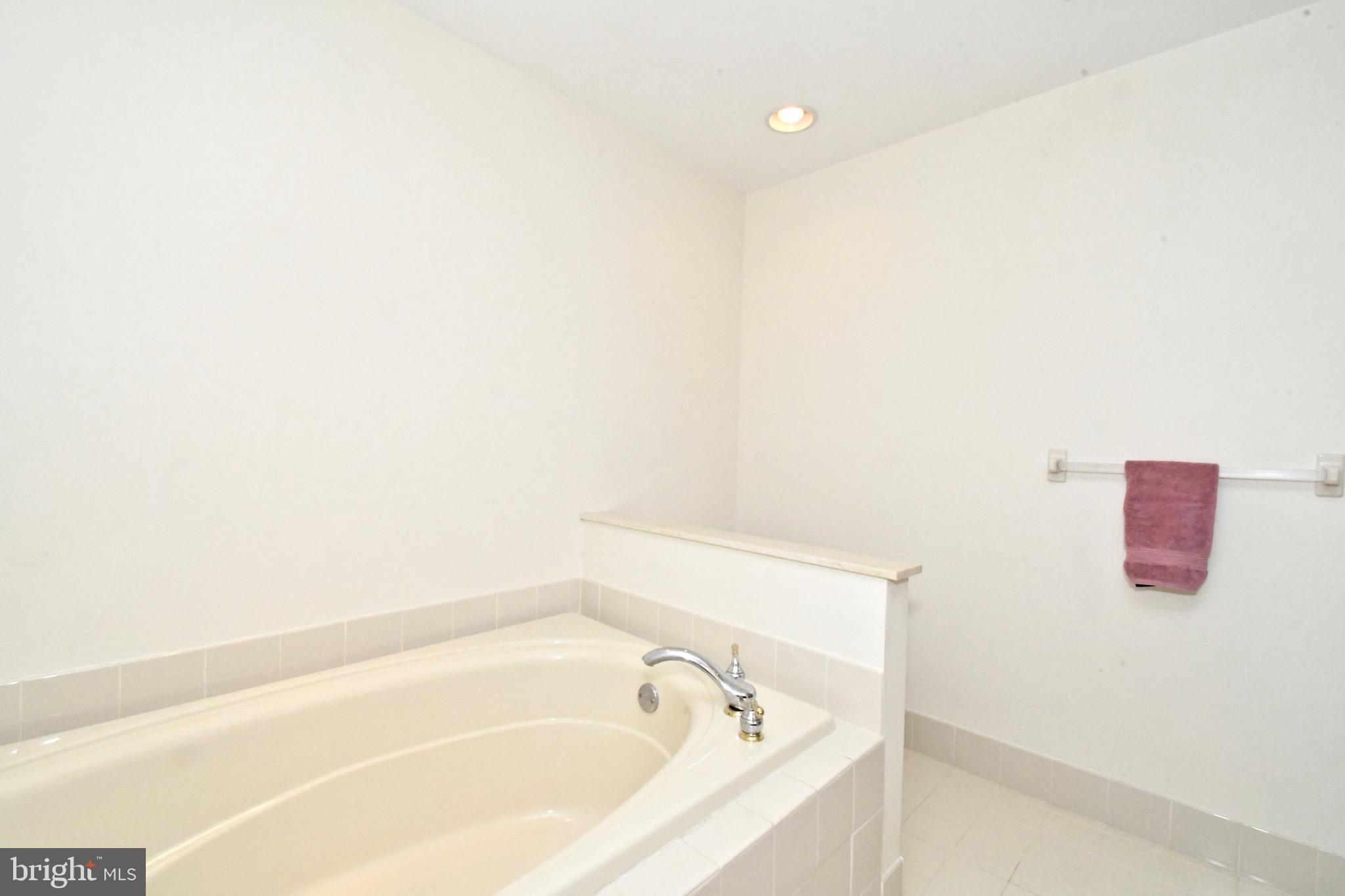 WILLISTOWN HUNT - Residential