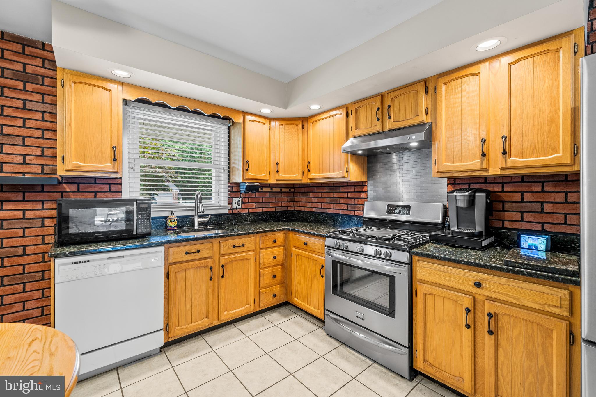 SILVERGATE VILLAGE - Residential
