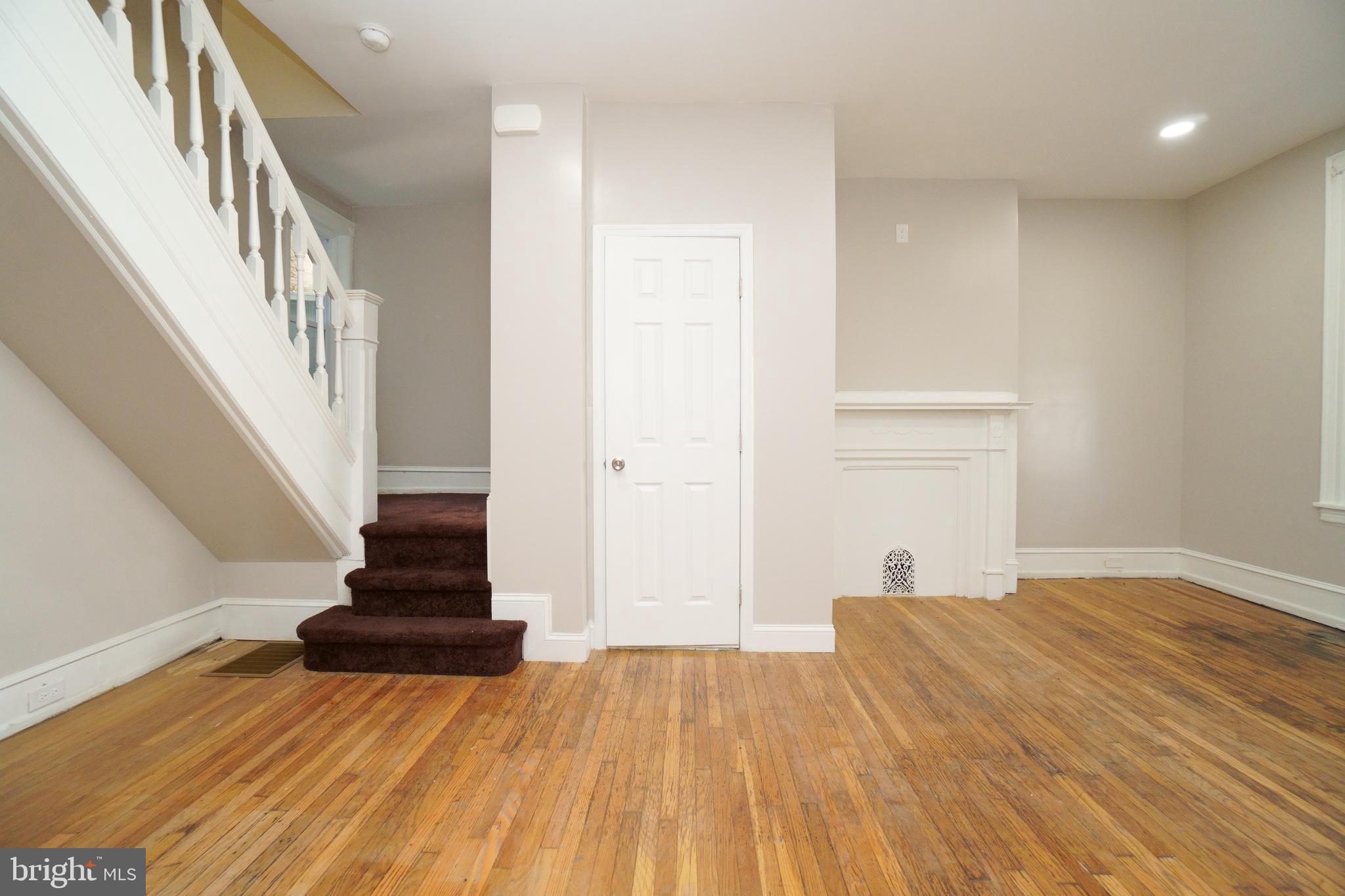 PHILADELPHIA (WEST) - Residential