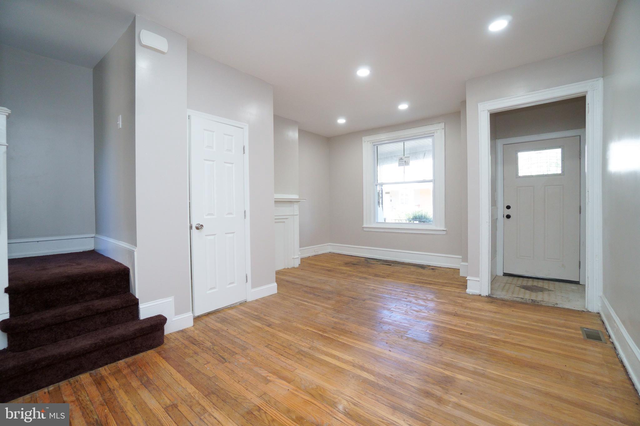 PHILADELPHIA (WEST) - Residential