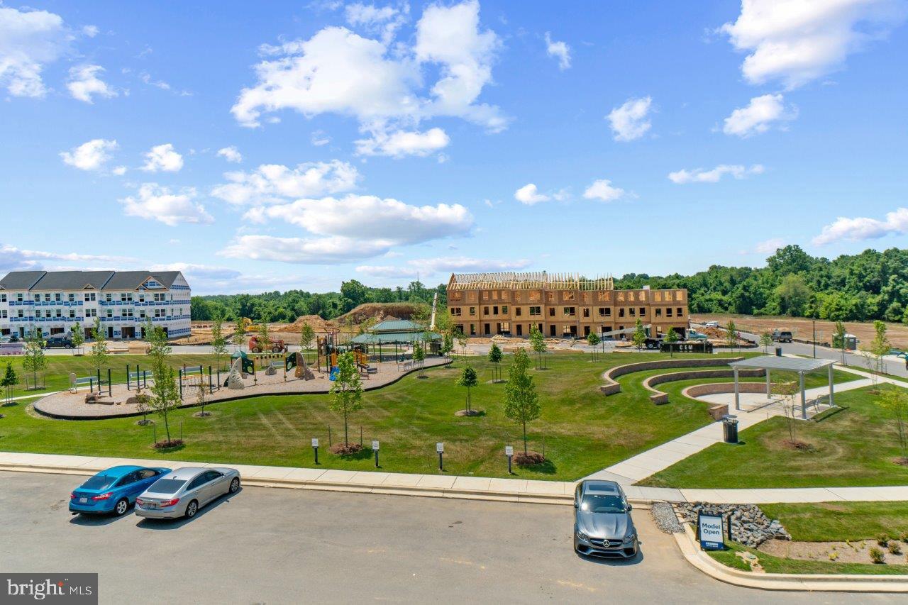 SPRING HILLS - Residential