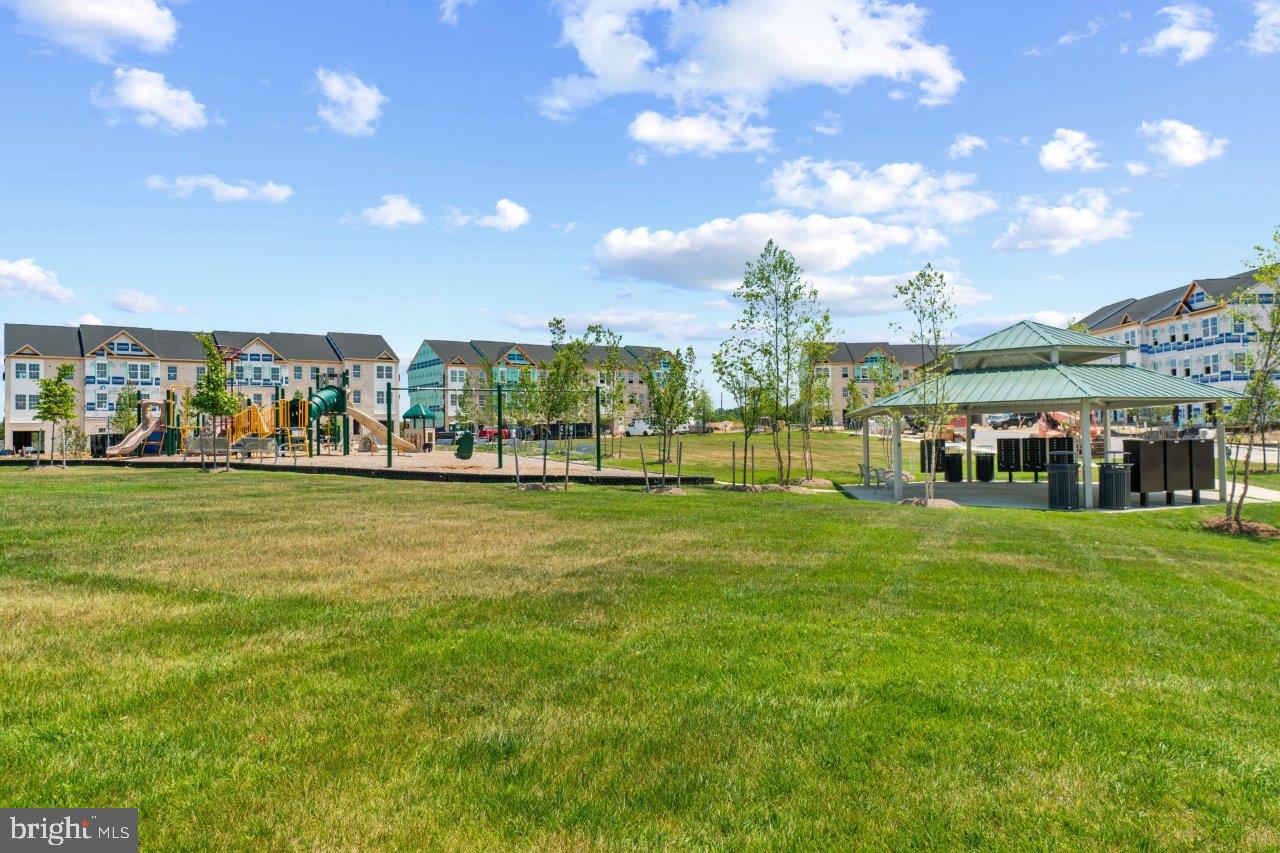 SPRING HILLS - Residential