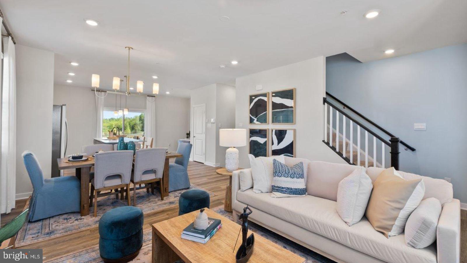 SPRING HILLS - Residential