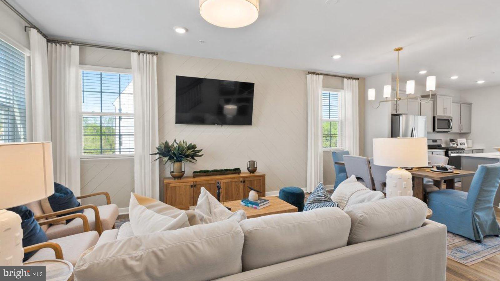 SPRING HILLS - Residential