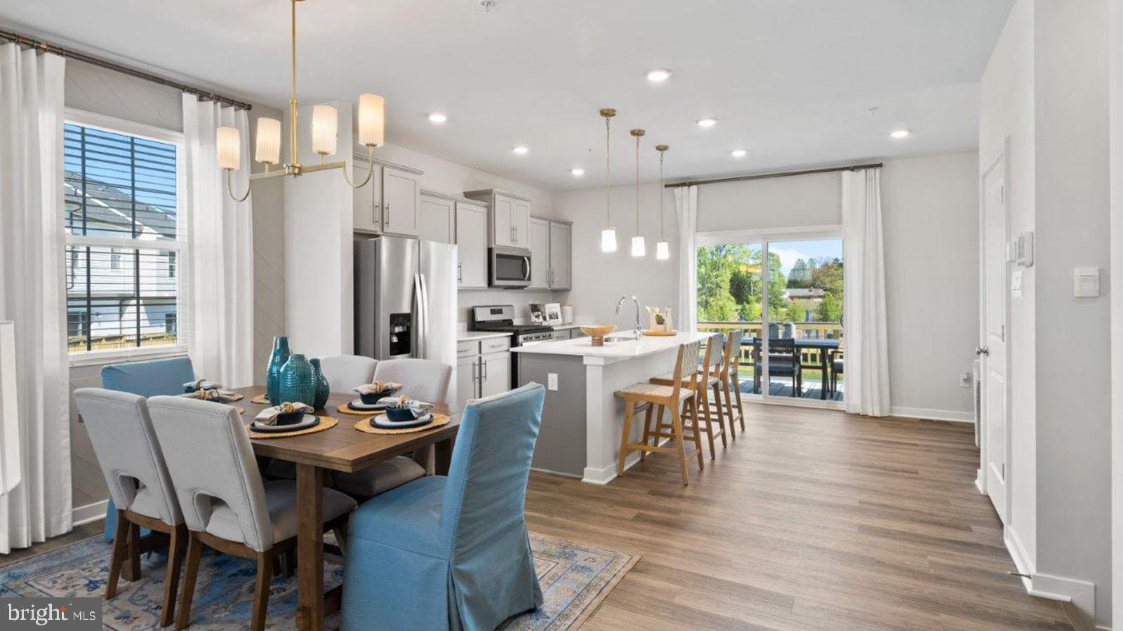 SPRING HILLS - Residential