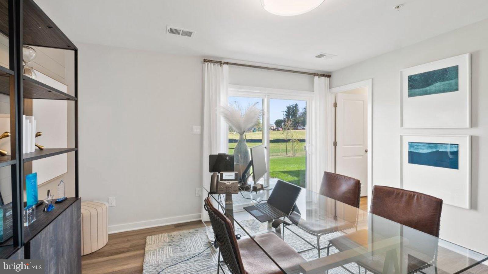 SPRING HILLS - Residential