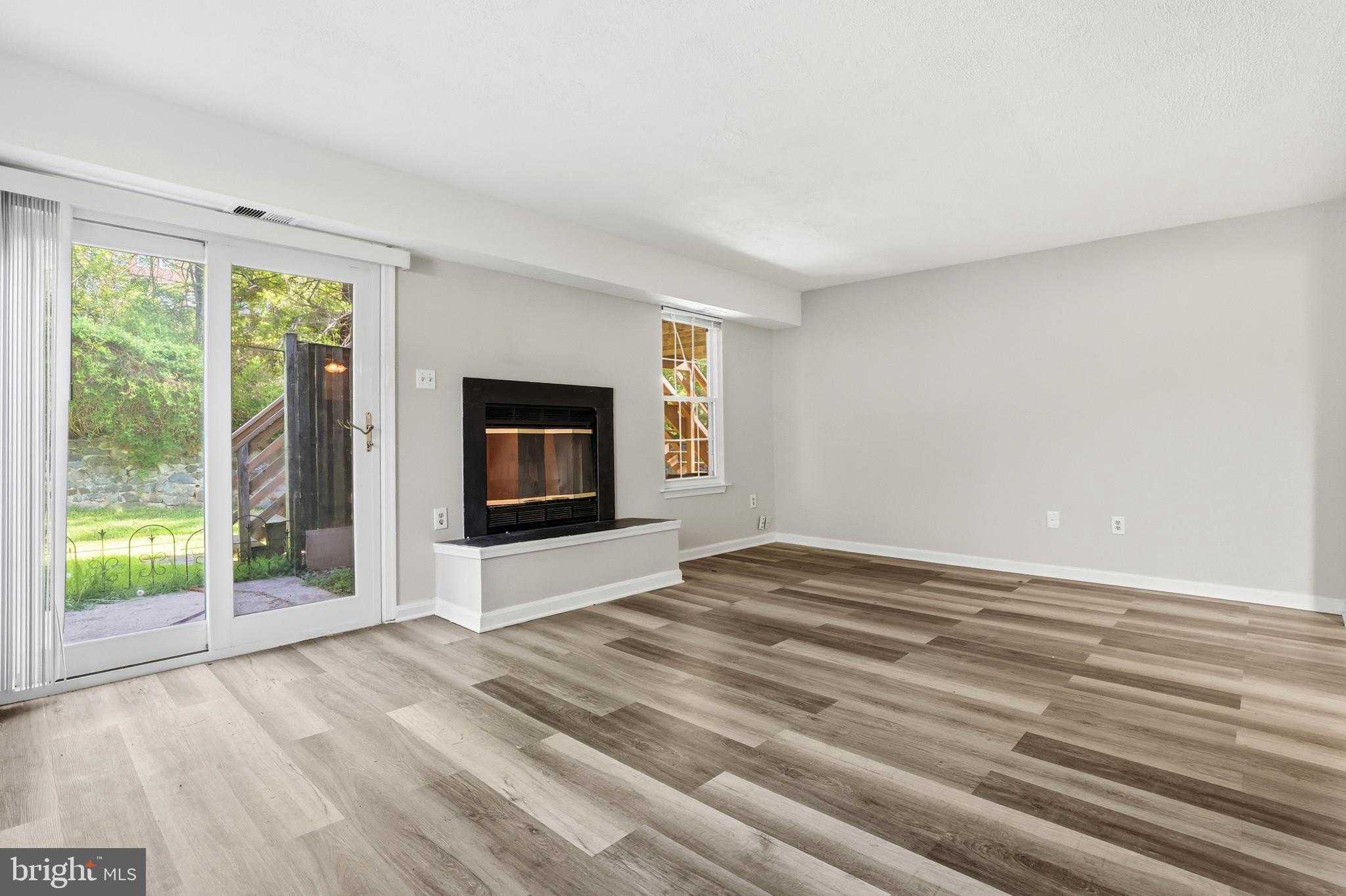 GREENHILLS - Residential
