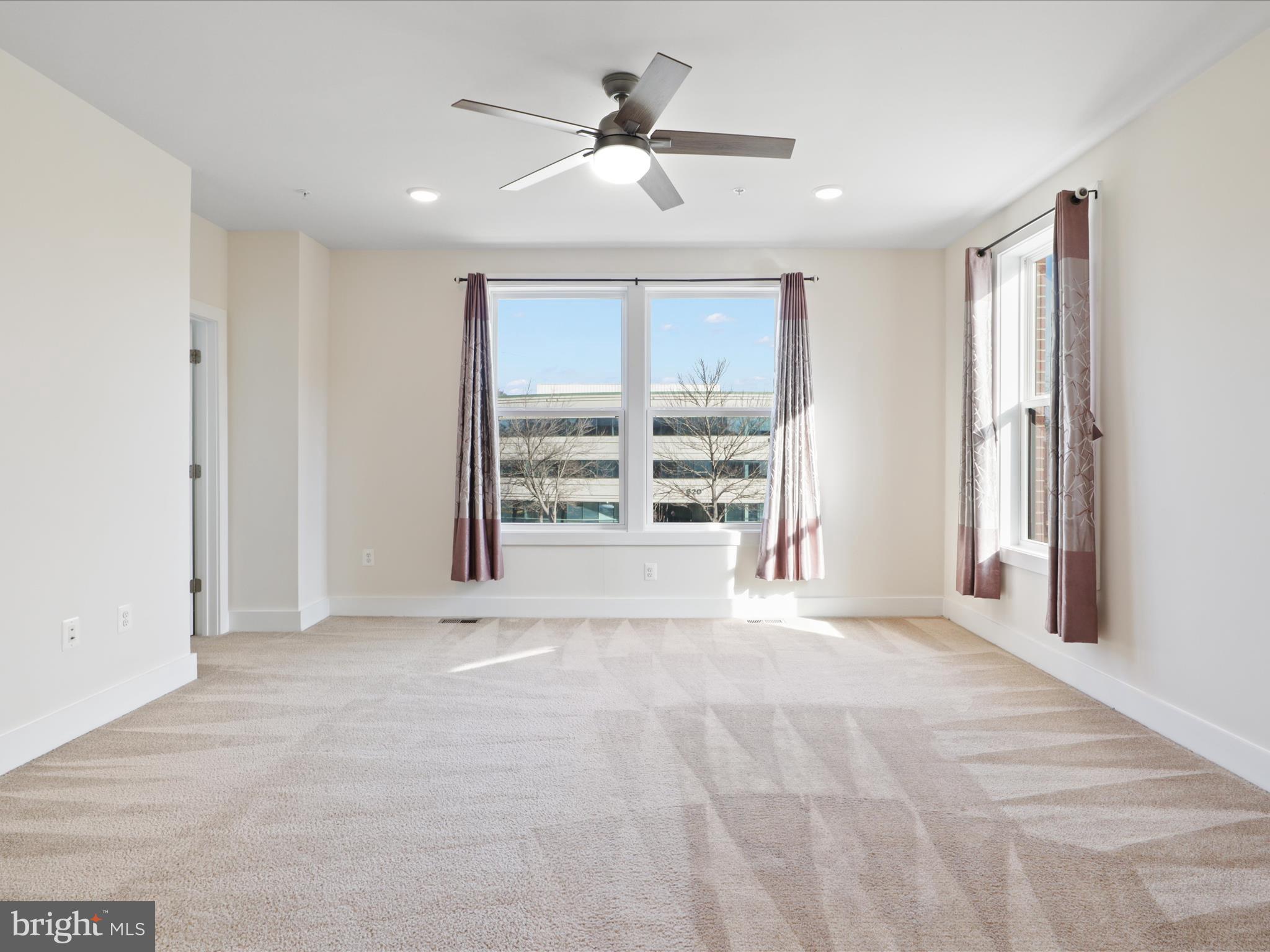 METRO SQUARE - Residential Lease