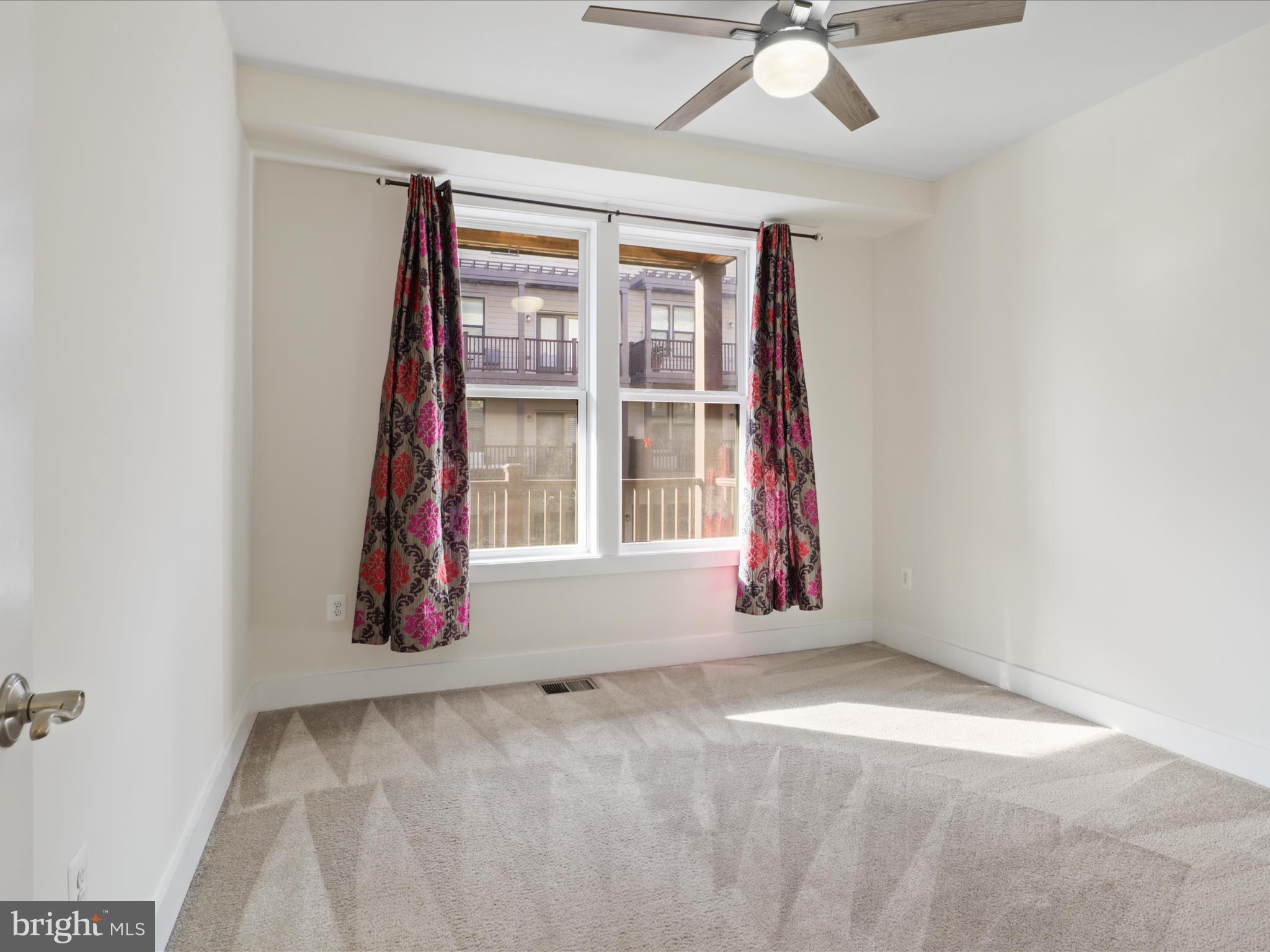 METRO SQUARE - Residential Lease