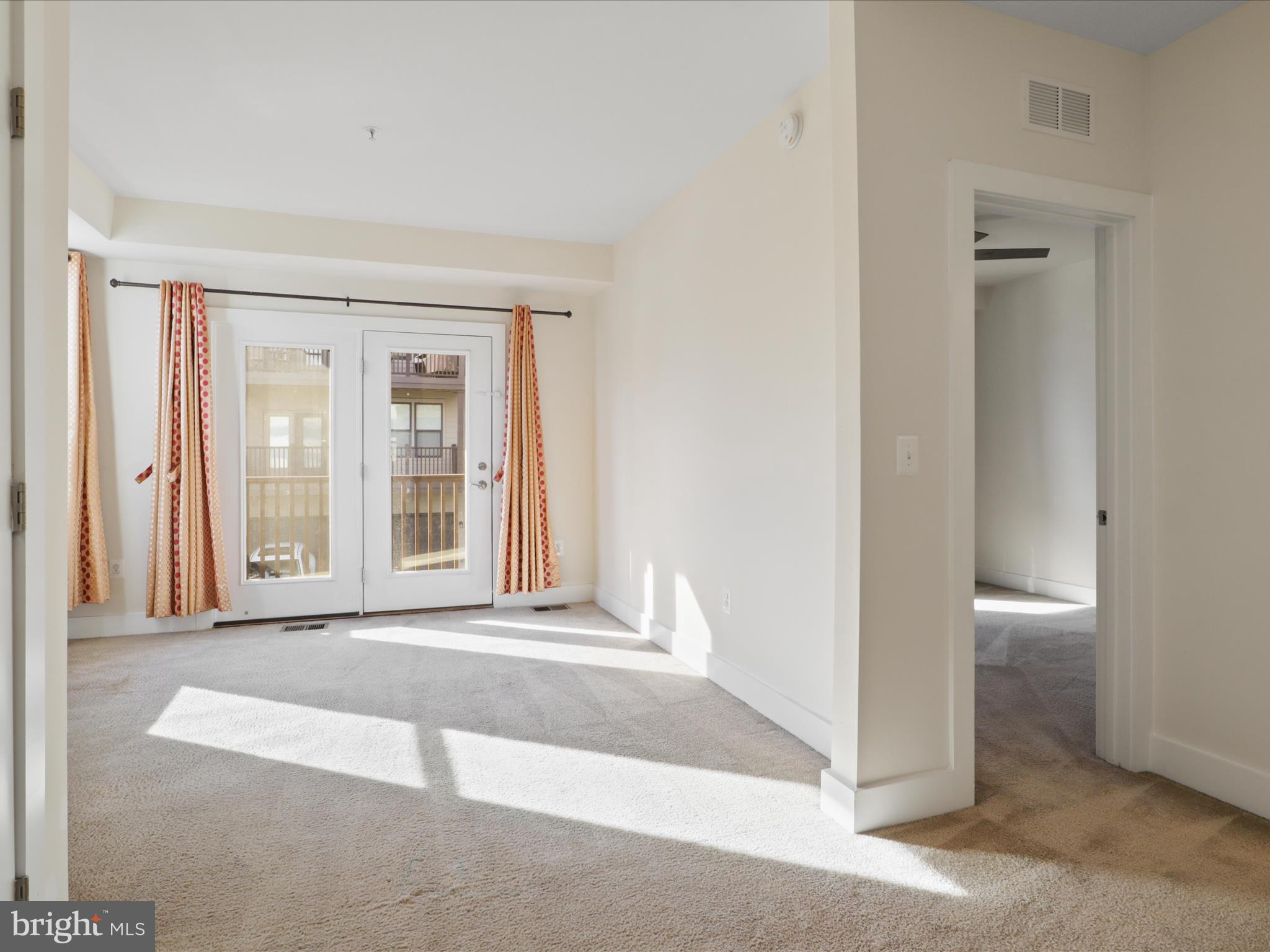 METRO SQUARE - Residential Lease