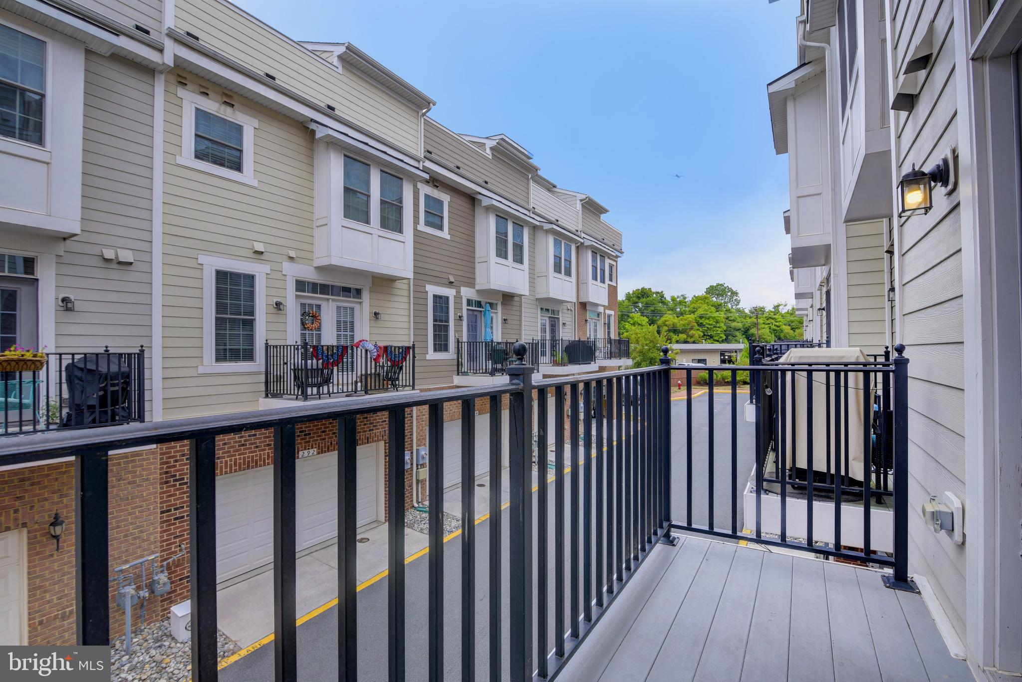CRESCENT PLACE - Residential Lease