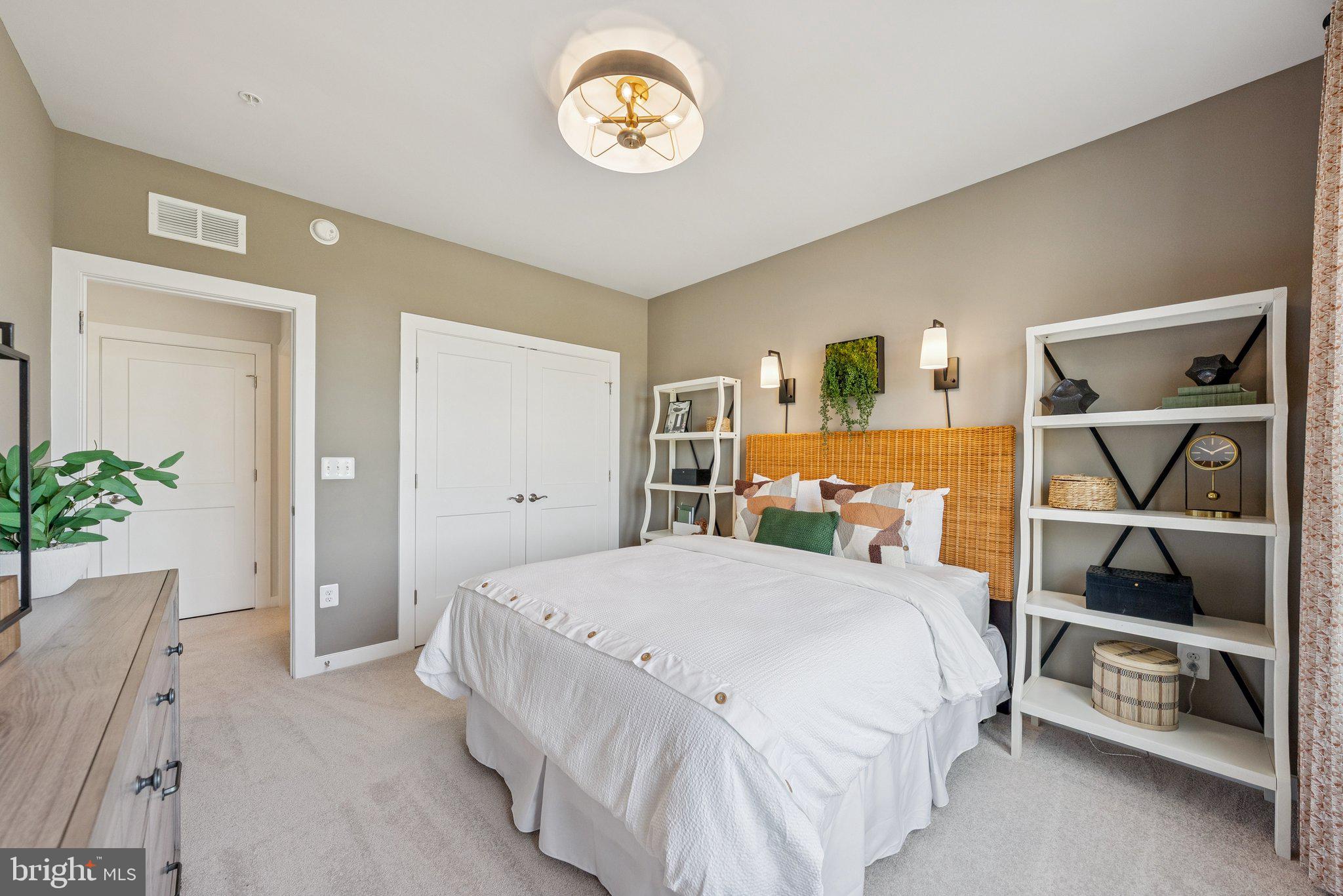 MANASSAS PARK VILLAGE - Residential